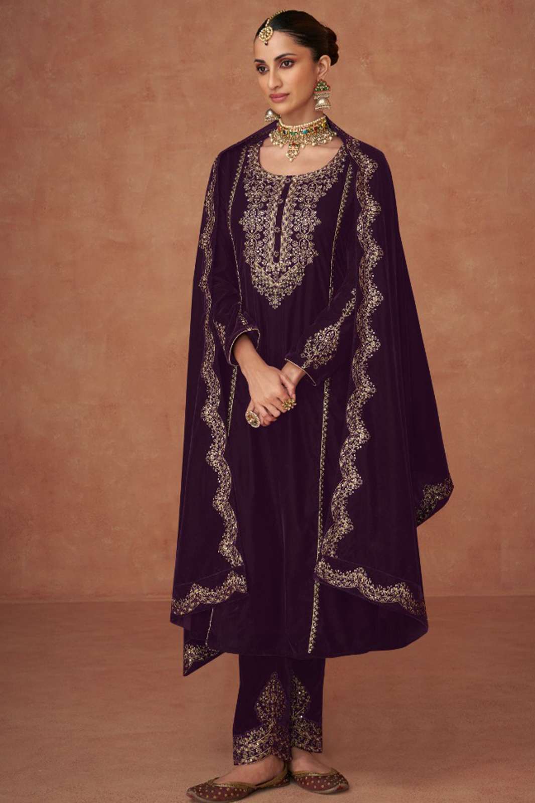 Lt Ruhaniyat 2 VELVET SUIT WITH HEAVY EMBROIDERED