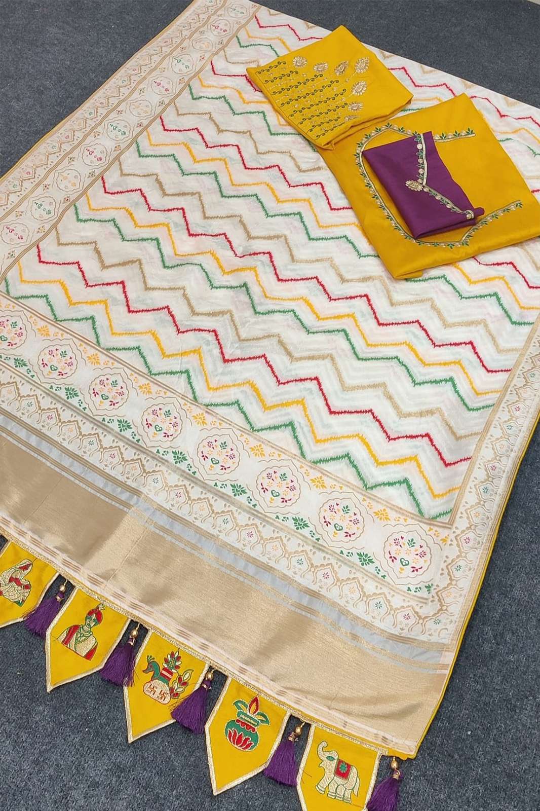 ETHNIC TRAdational (ED) KANJIVARAM SILK  Weaving Silk + Embroidery Toran Lace + Latkan Saree