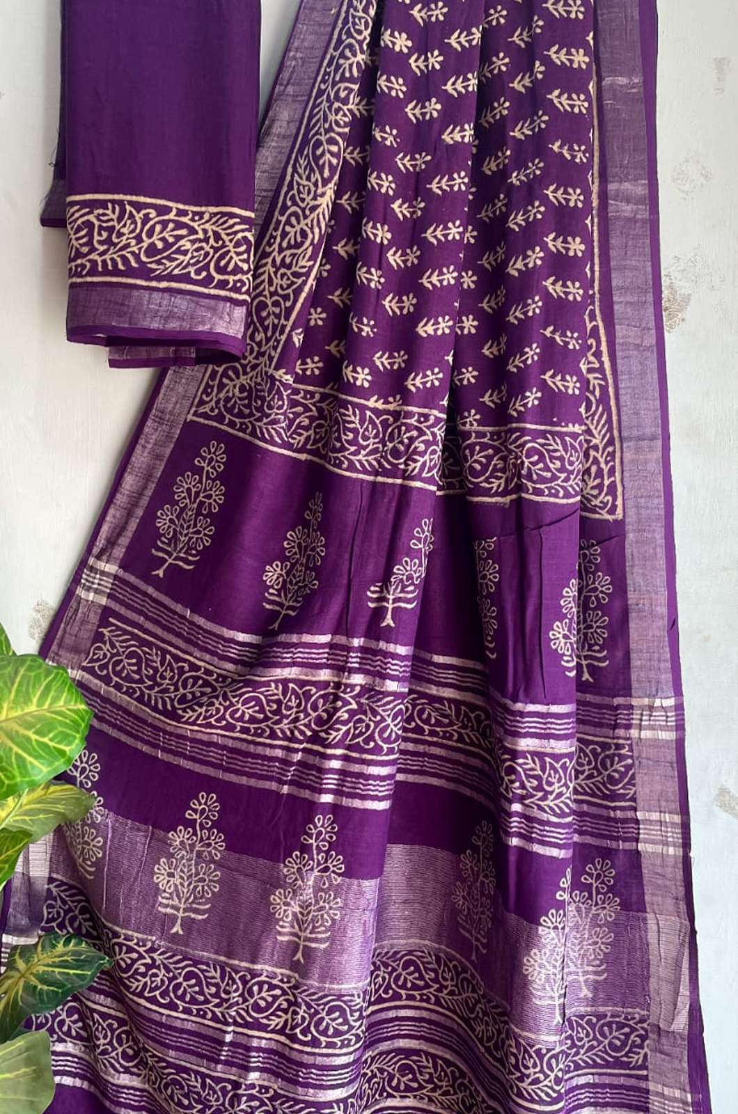 Shri Balaji Emporium 4374 Hand block printed linen saree with blouse