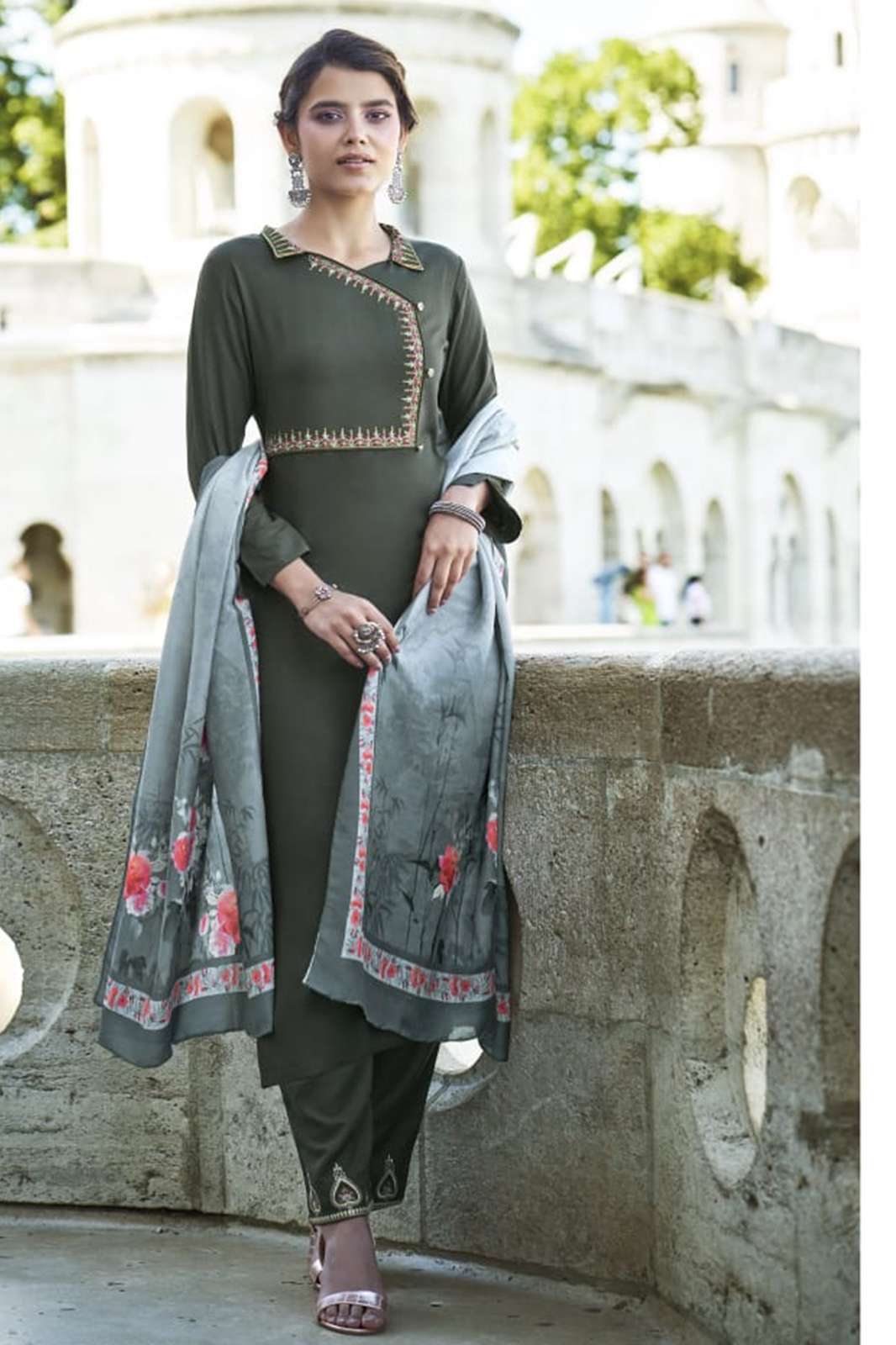 Vardan Designer Sarshiya- VOL-1️⃣  Heavy 14 Kg Riyon with embroidery work suit