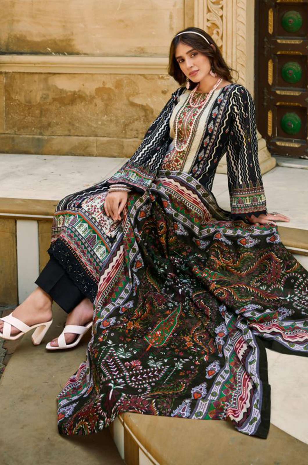 KEVAL FAB INAYAT VOL-32 5978 pure Lawn with Daman Embroidered Suit