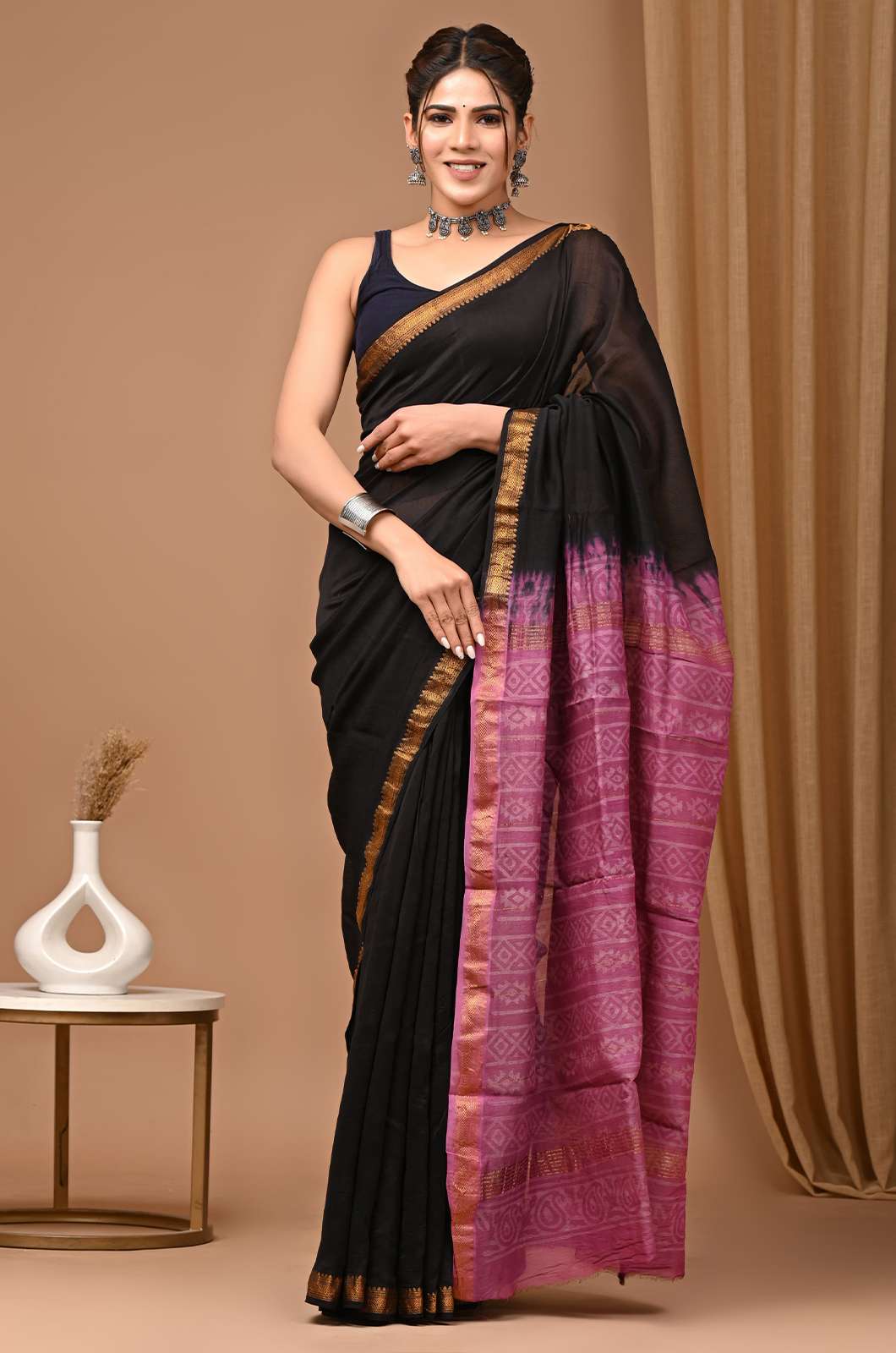 Shri Balaji Emporium 5549A Hand block printed Maheswari silk sarees with blouse