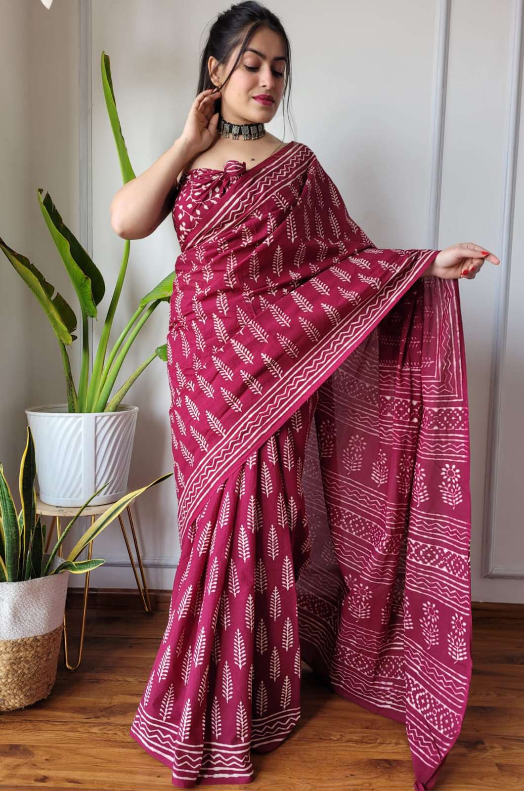 Shri Balaji Emporium 5850A Hand Block Printed Pure cotton saree