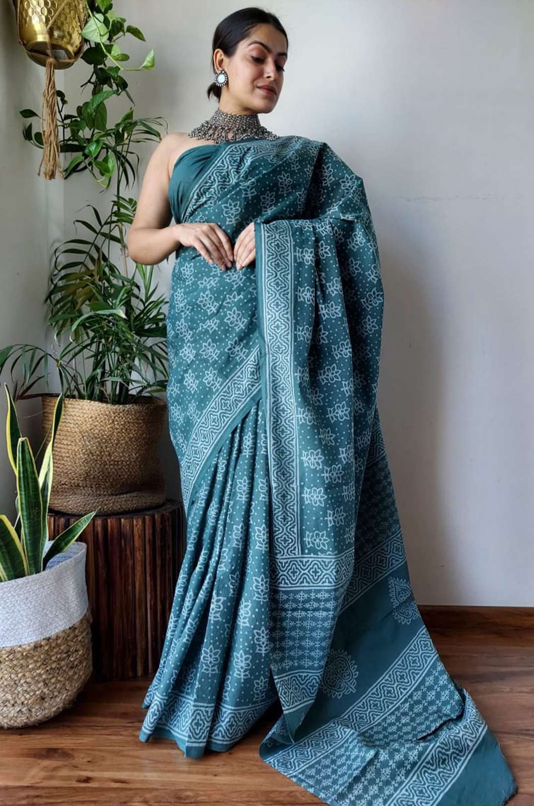 Shri Balaji Emporium 5850C Hand Block Printed Pure cotton saree
