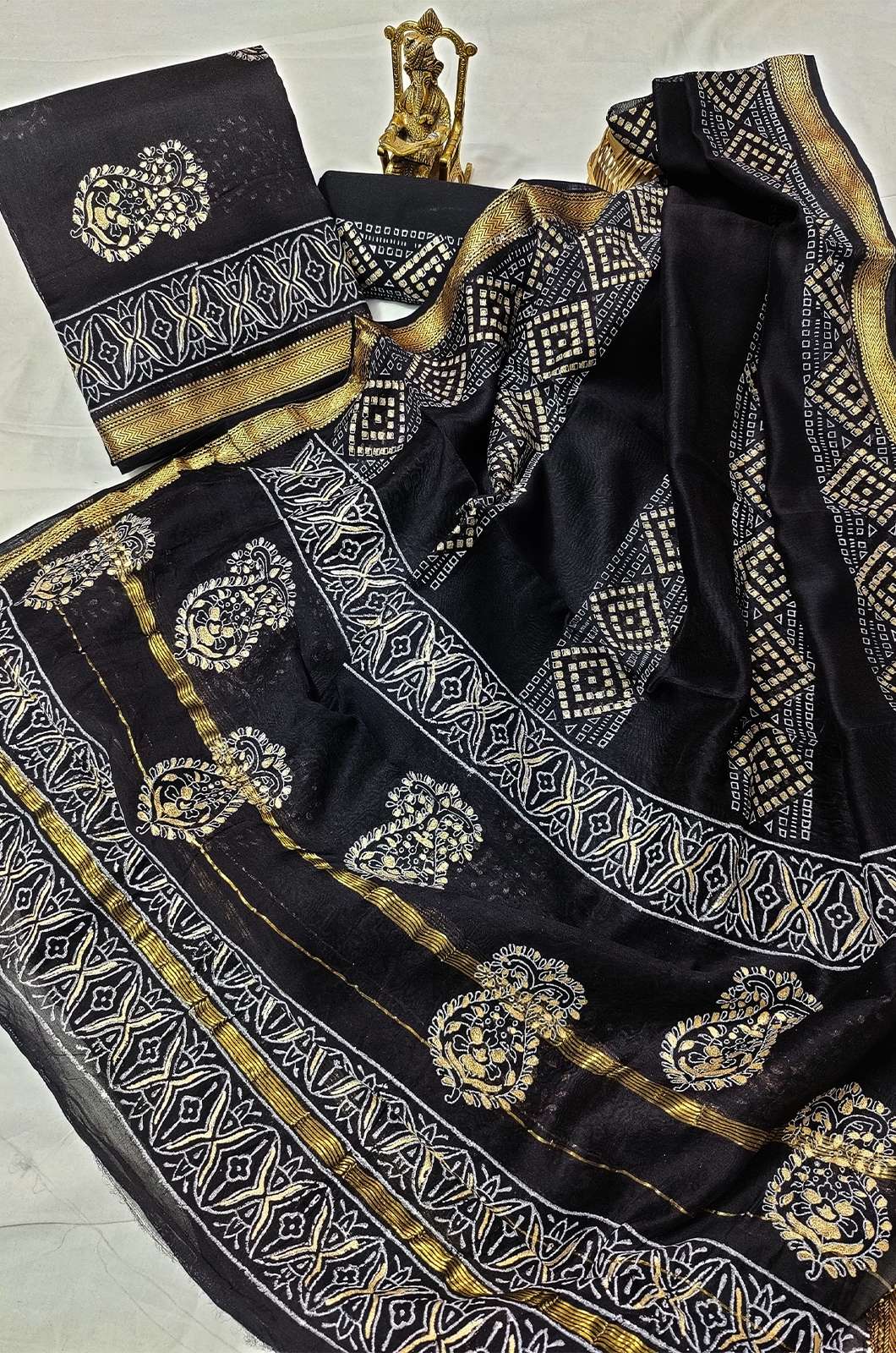 Shri Balaji Emporium 6228C Hand block printed Maheshwari Silk Suit
