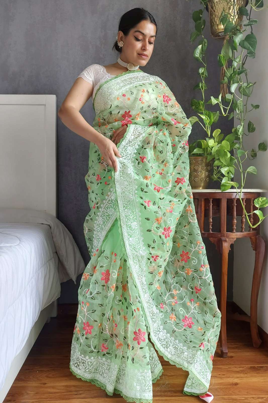 SHRI BALAJI EMPORIUM 6915 URE SOFT ORGANZA SILK SAREE WITH BEAUTIFUL THREAD EMBROIDERY WORK