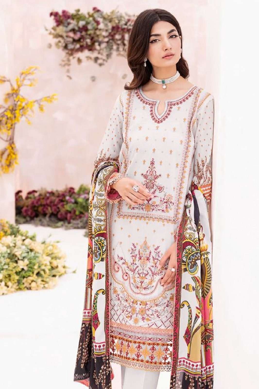 TAJ CREATION 533 DESIGNER PAKISTANI SUITS