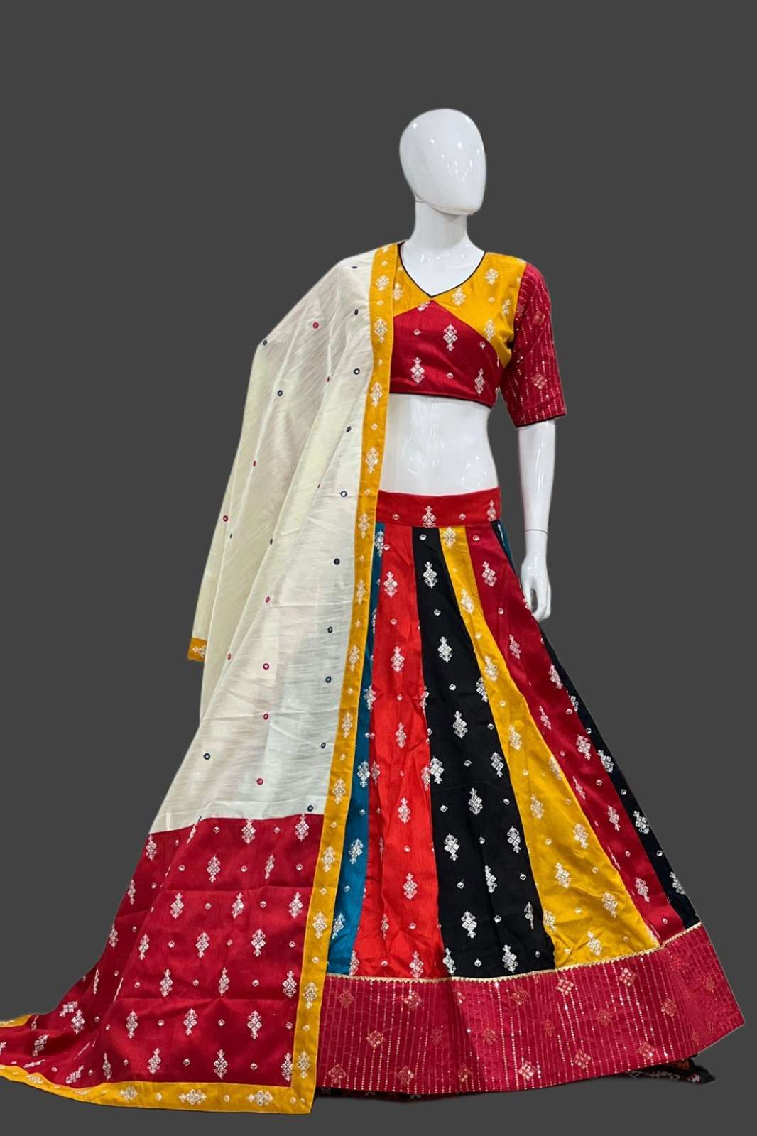 AAWIYA 7707 Rajwadi Vol- 9 7064 Navratri Special Traditional Art Silk Chaniya Choli 