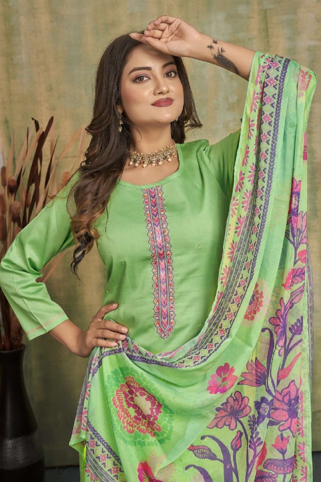 FOURDOTS BUNNAI DESIGNER PAKISTANI SALWAR SUITS