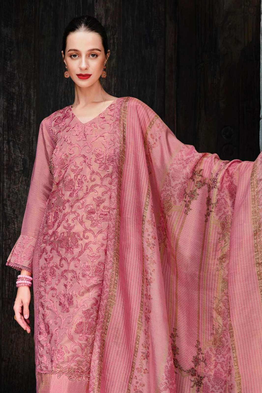 VARSHA ZEYA VISCOSE SHIMMER SUIT WITH APPLIQUE WORK & EMBROIDERY PATCHES