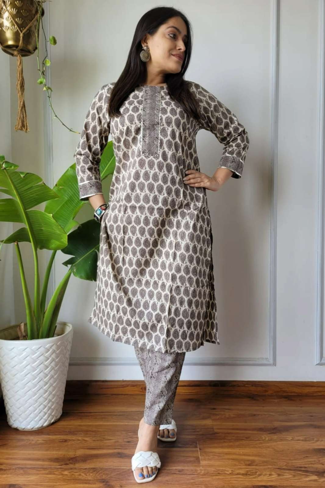 Shri Balaji Emporium 8460B Pure Cotton Kurti with Hand Block Printed 