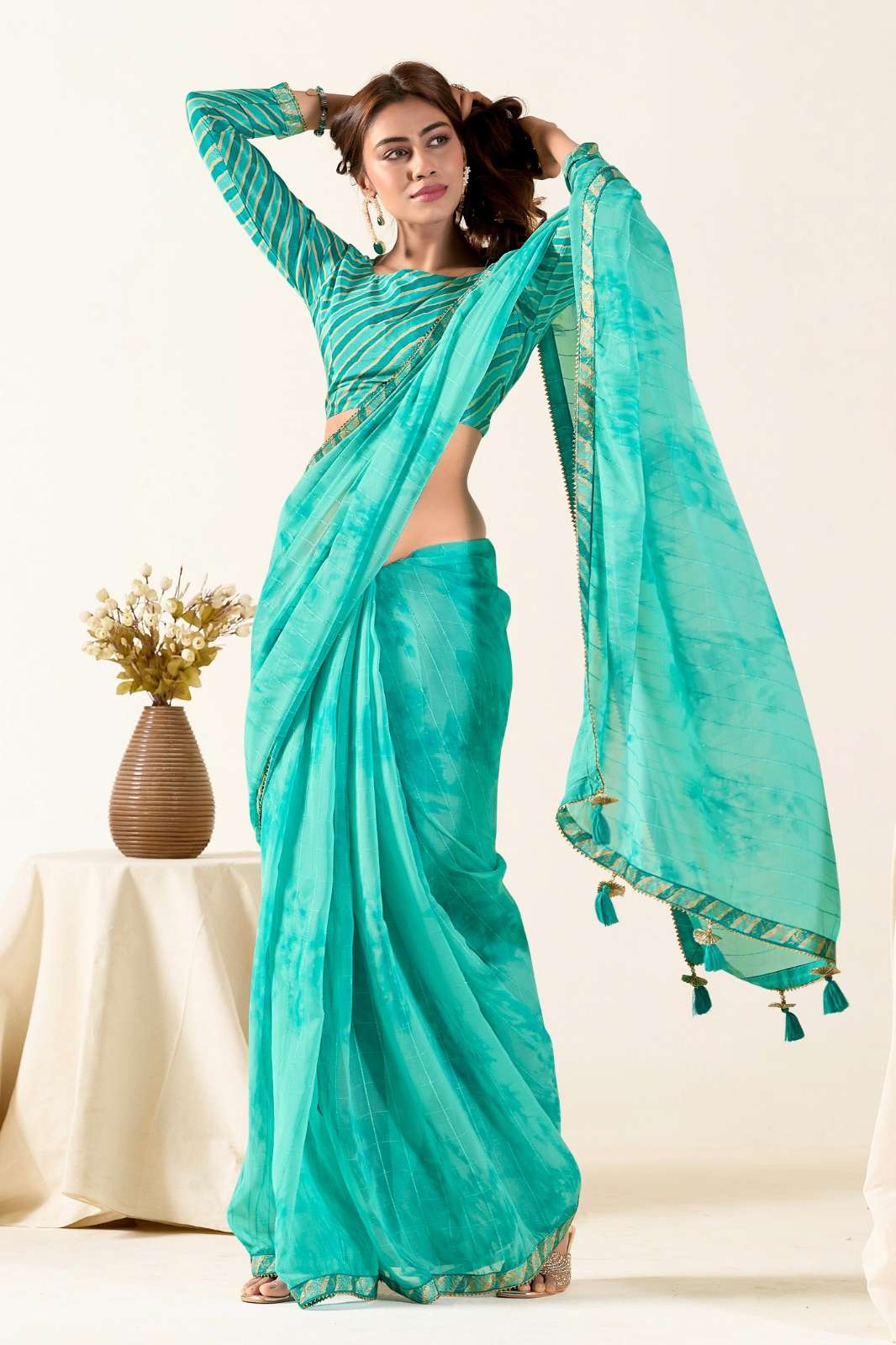 SR 7963 Sadi hits  Contrast Border Designer Georgette Saree