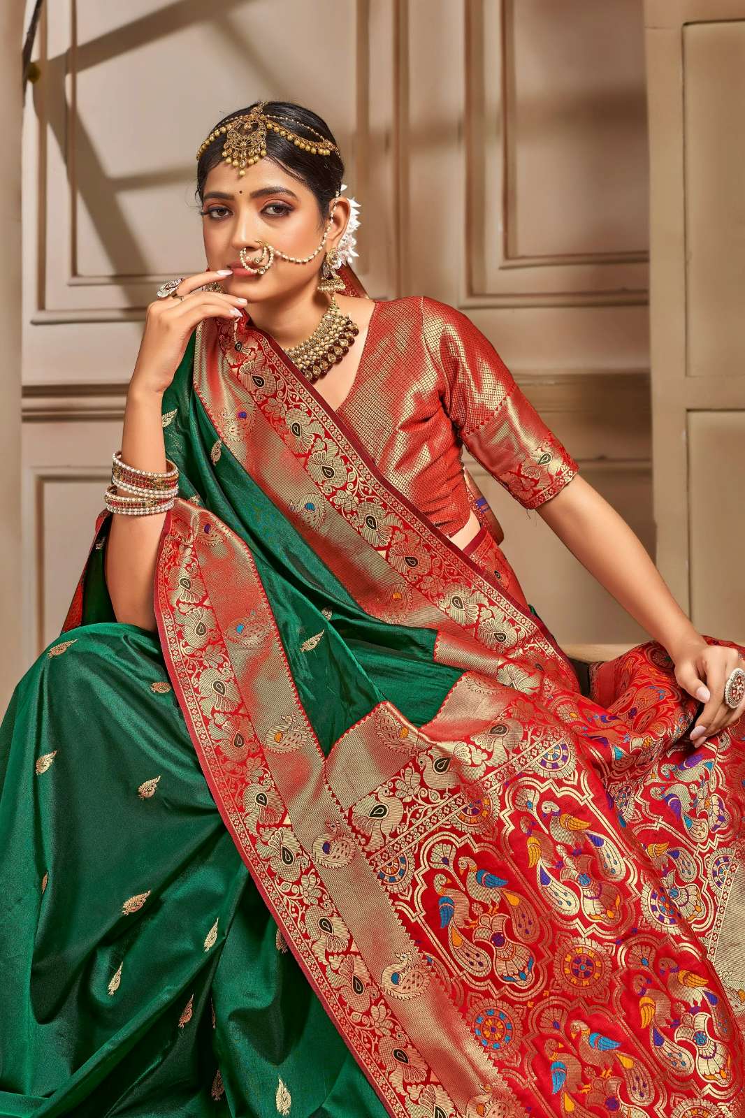 Earth Fabrics 9109 Madurai Silk Saree with Weaving Work 