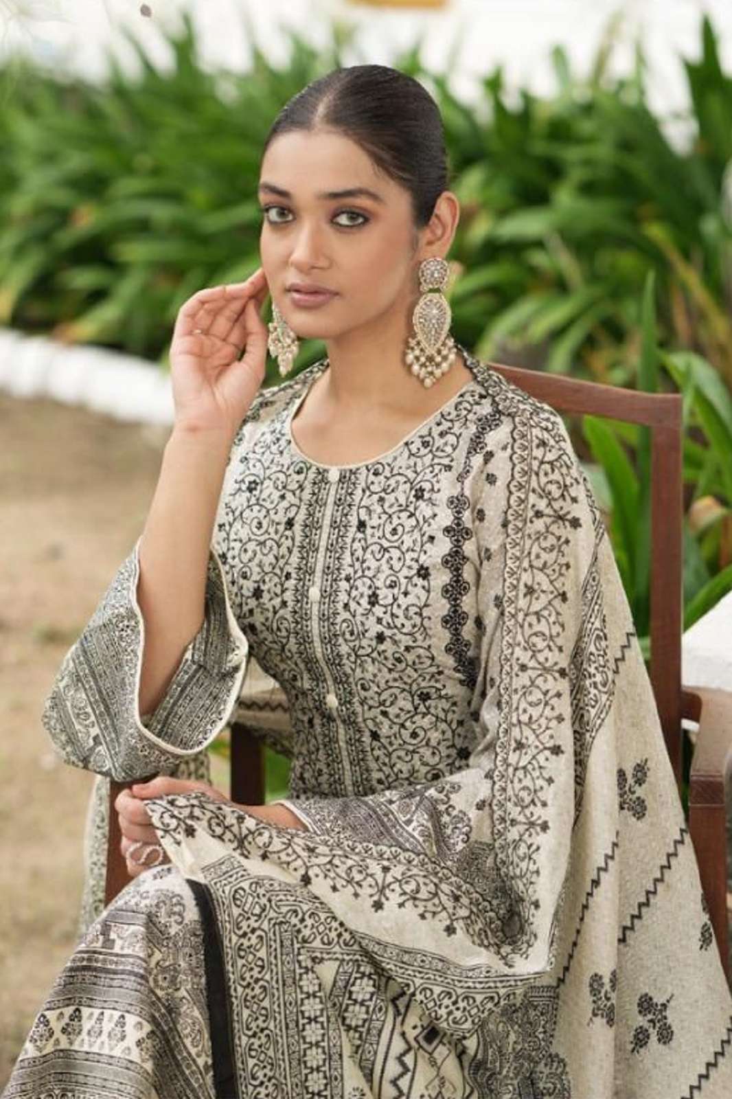 JIHAN BIN SAEED LAWN PRINTED SALWAR SUITS