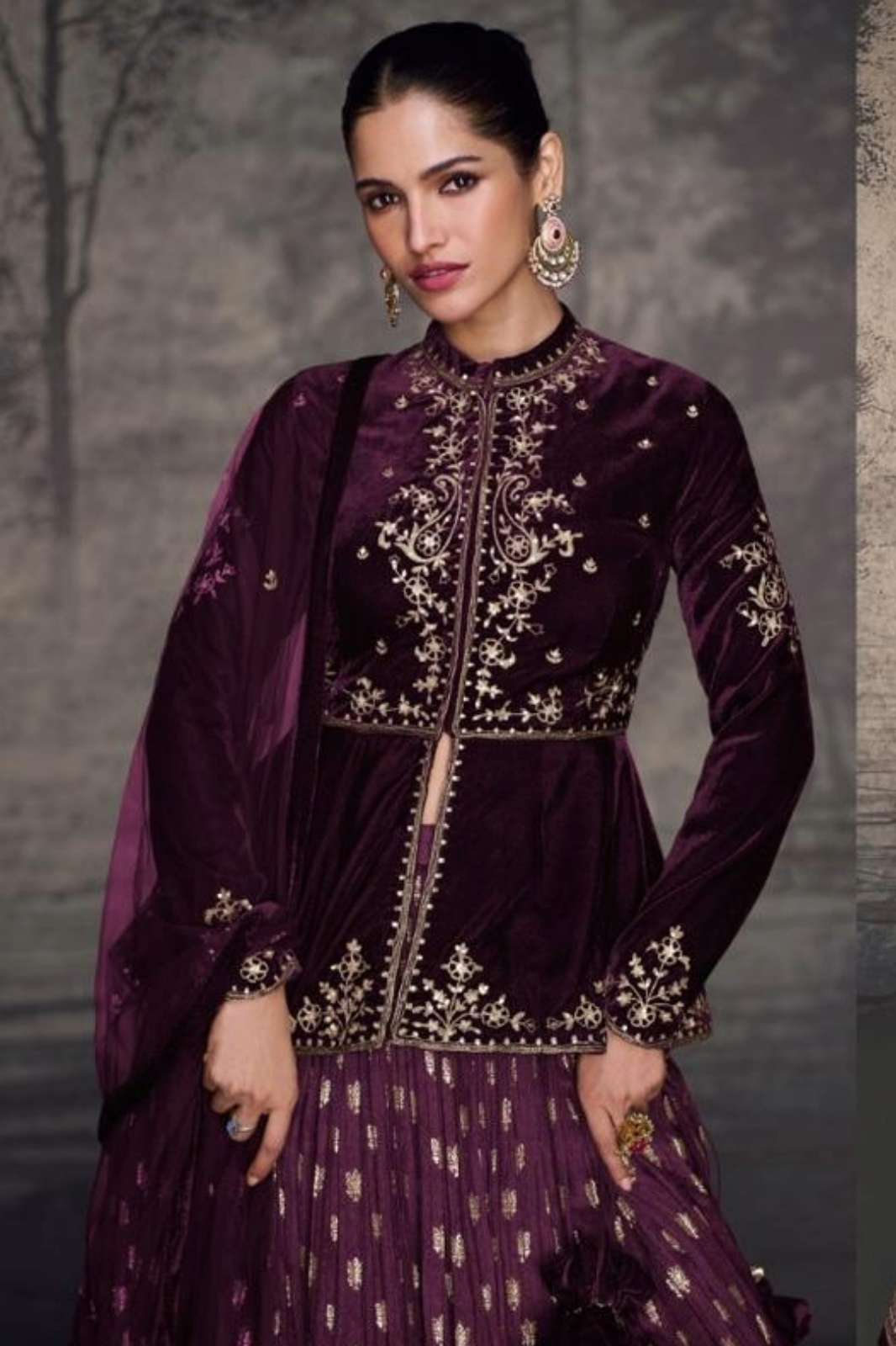 SAYURI GLAM 8999 VELVET TOP WITH PREMIUM SILK SKIRT WITH EMBROIDERY WORK