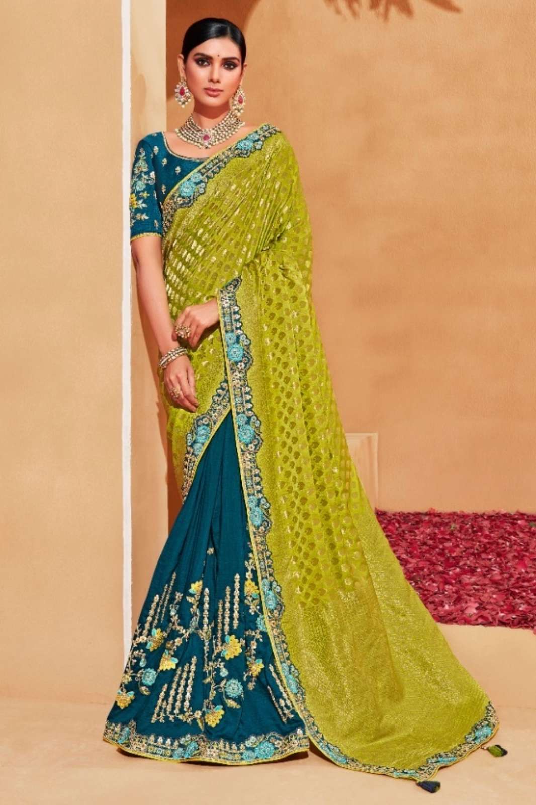 Tathastu 8597 Aanara 6100 Series  Heavy Work Border Designer Pallu Banarsi Silk Saree