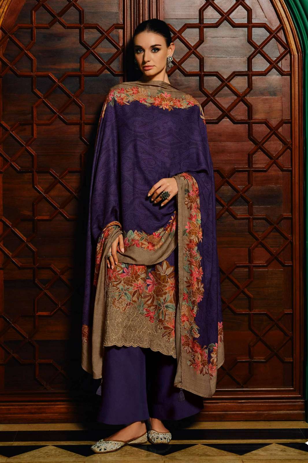 VARSHAA FLORENTINE VISCOSE PASHMINA DIGITALLY PRINTED SUIT 