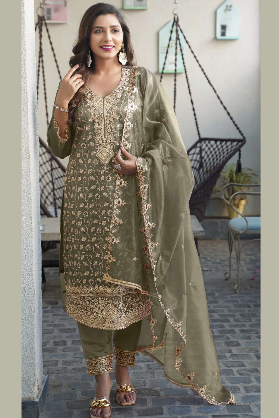 RAMSHA R 1211 I to L Readymade Simmer Pakistani Suit