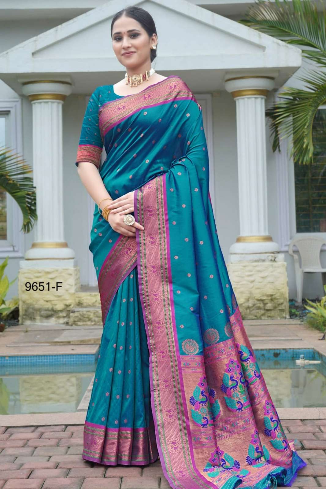 SHRI BALAJI EMPORIUM Pushpa Paithani 10729 Soft Silk Paithani Weaving Saree