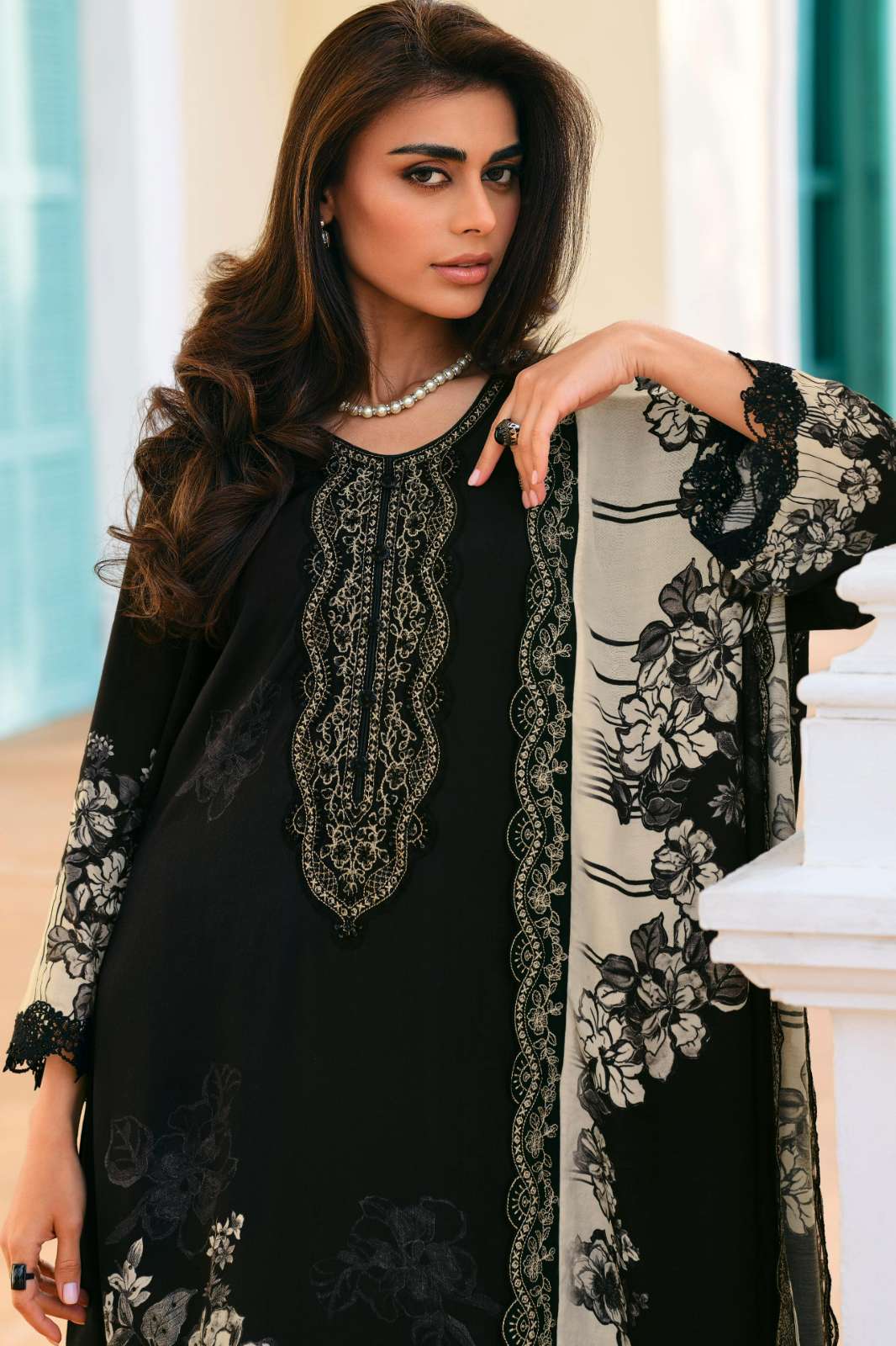 VARSHAA BLACK BEAUTY VISCOSE MUSLIN EMBRODIERED SUIT 