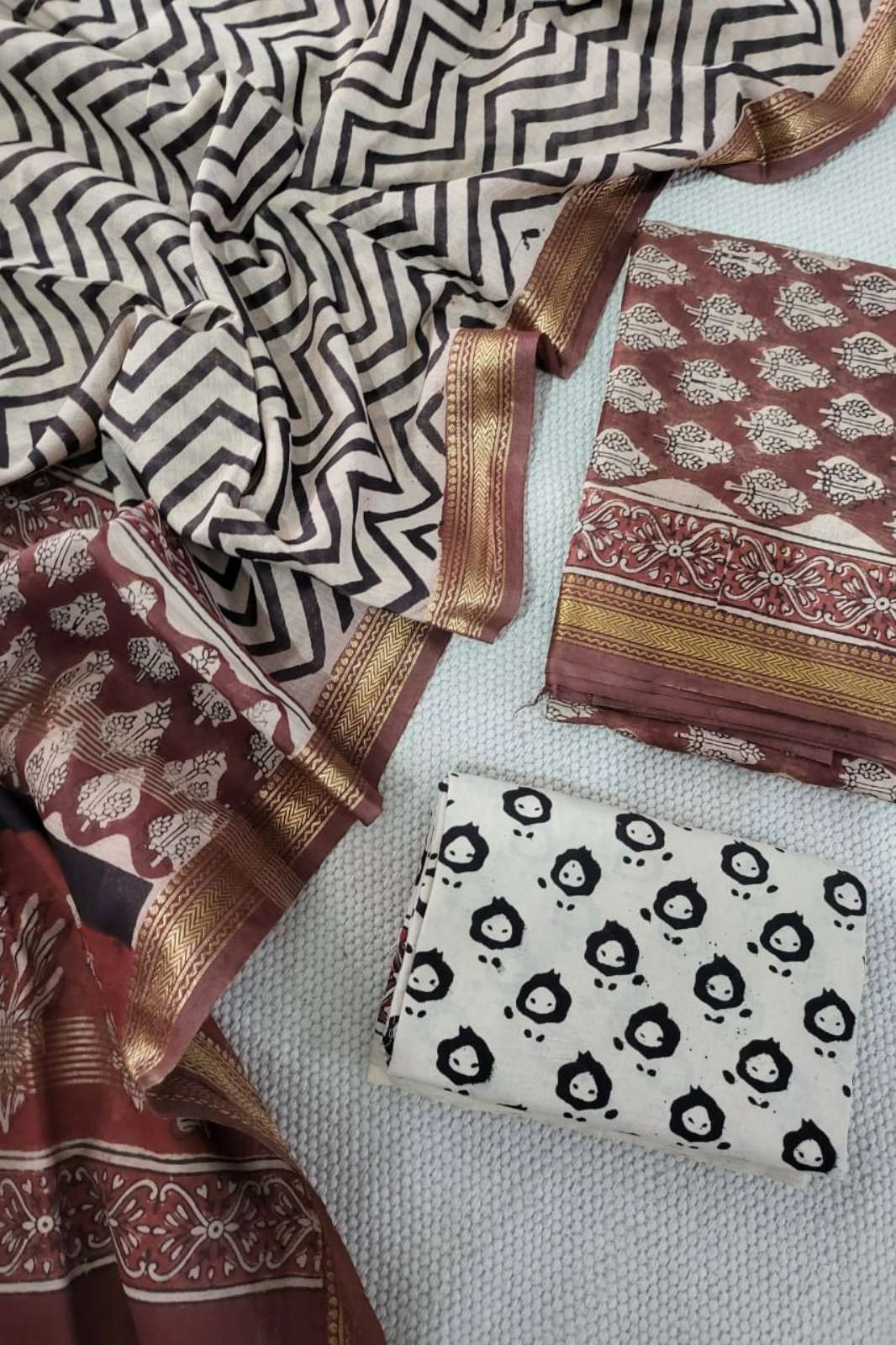 Shri Balaji Emporium RF Bagru Hand Block Printed Maheshwari Silk Suit