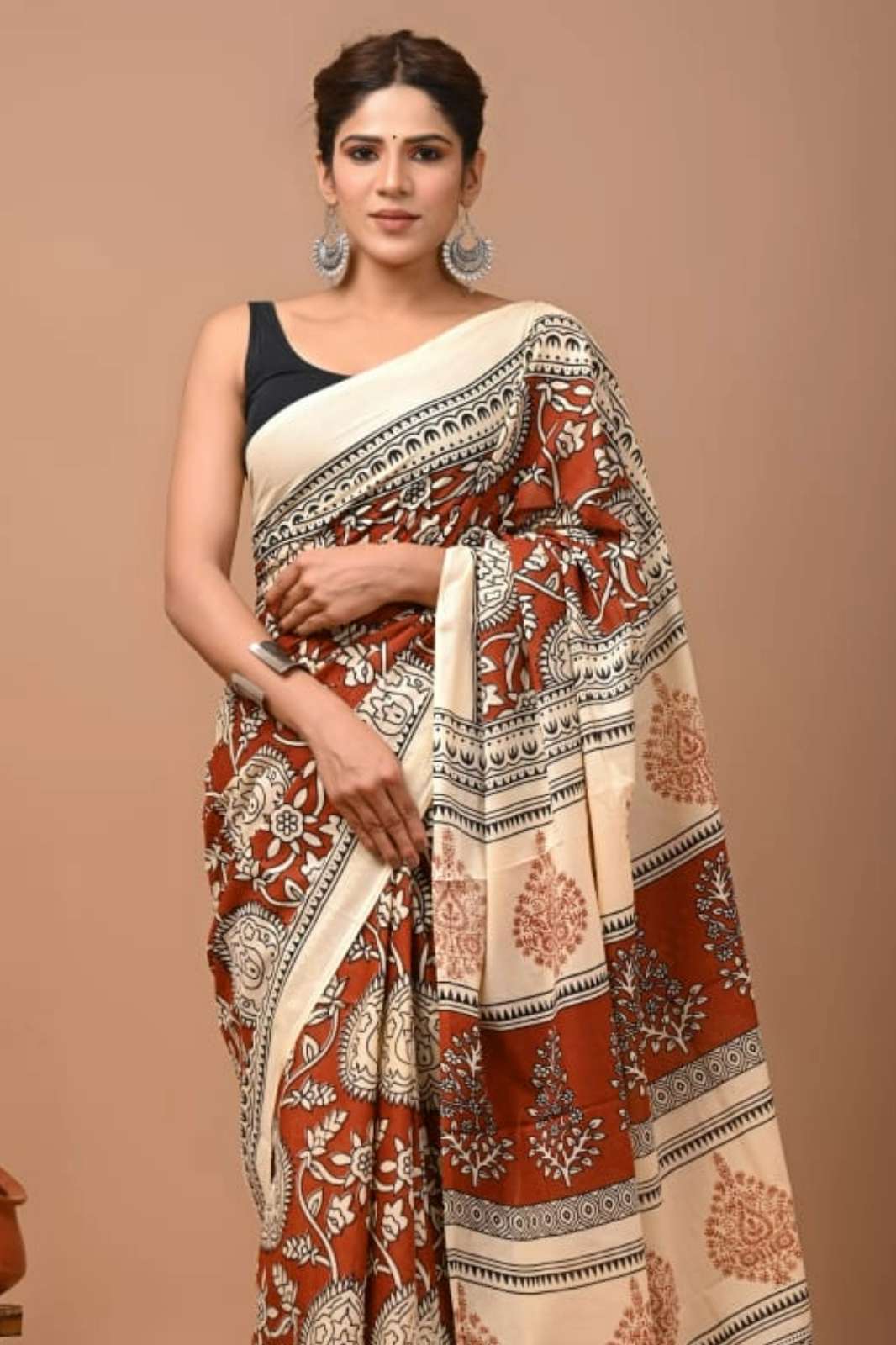 Shri Balaji Emporium RF Beautiful Printed Pure cotton Mulmul saree
