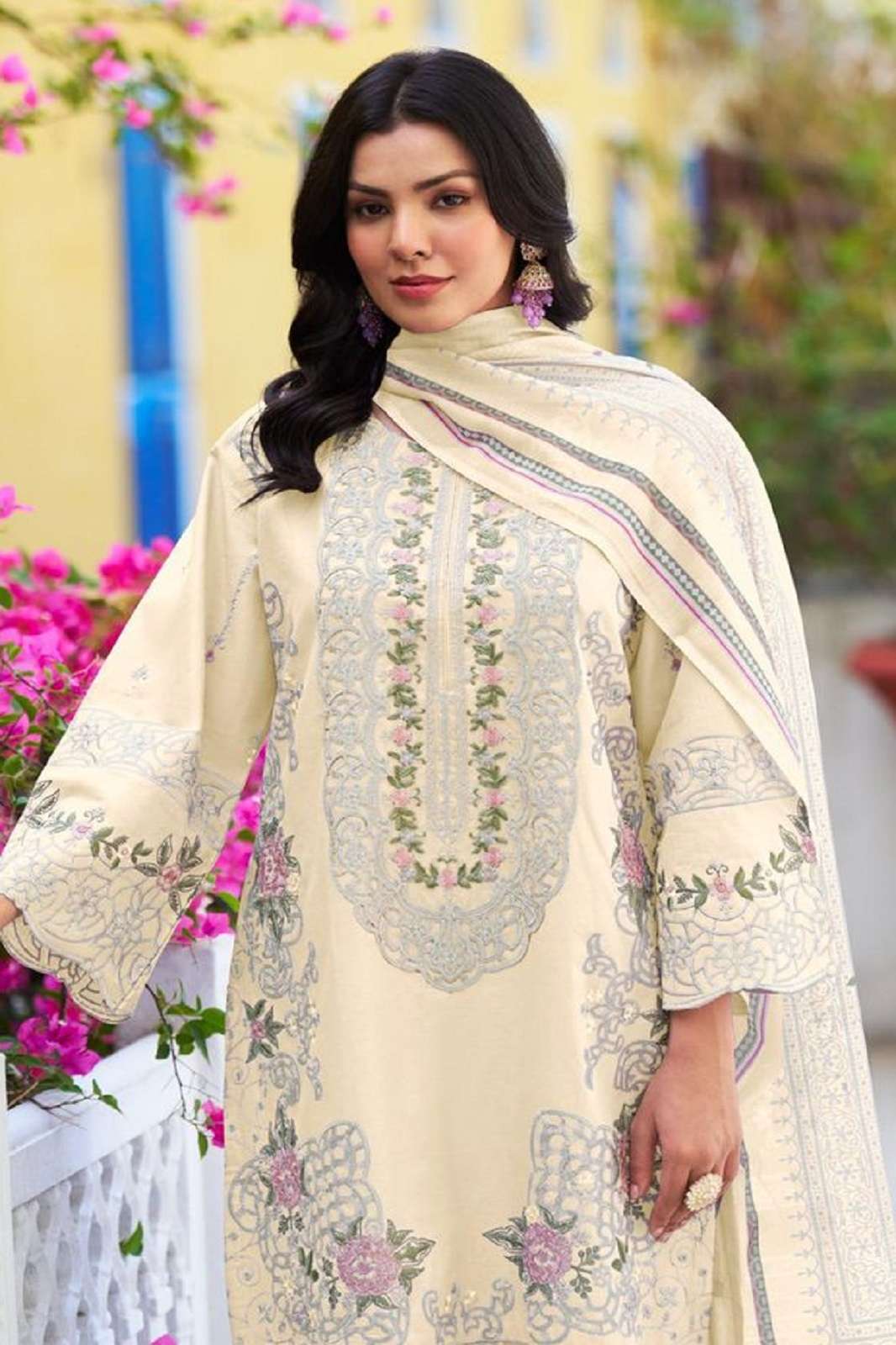 DEEPSY SUITS RUNGREZ LAWN 25 D 2252 PURE COTTON EMBROIDERED SUITS