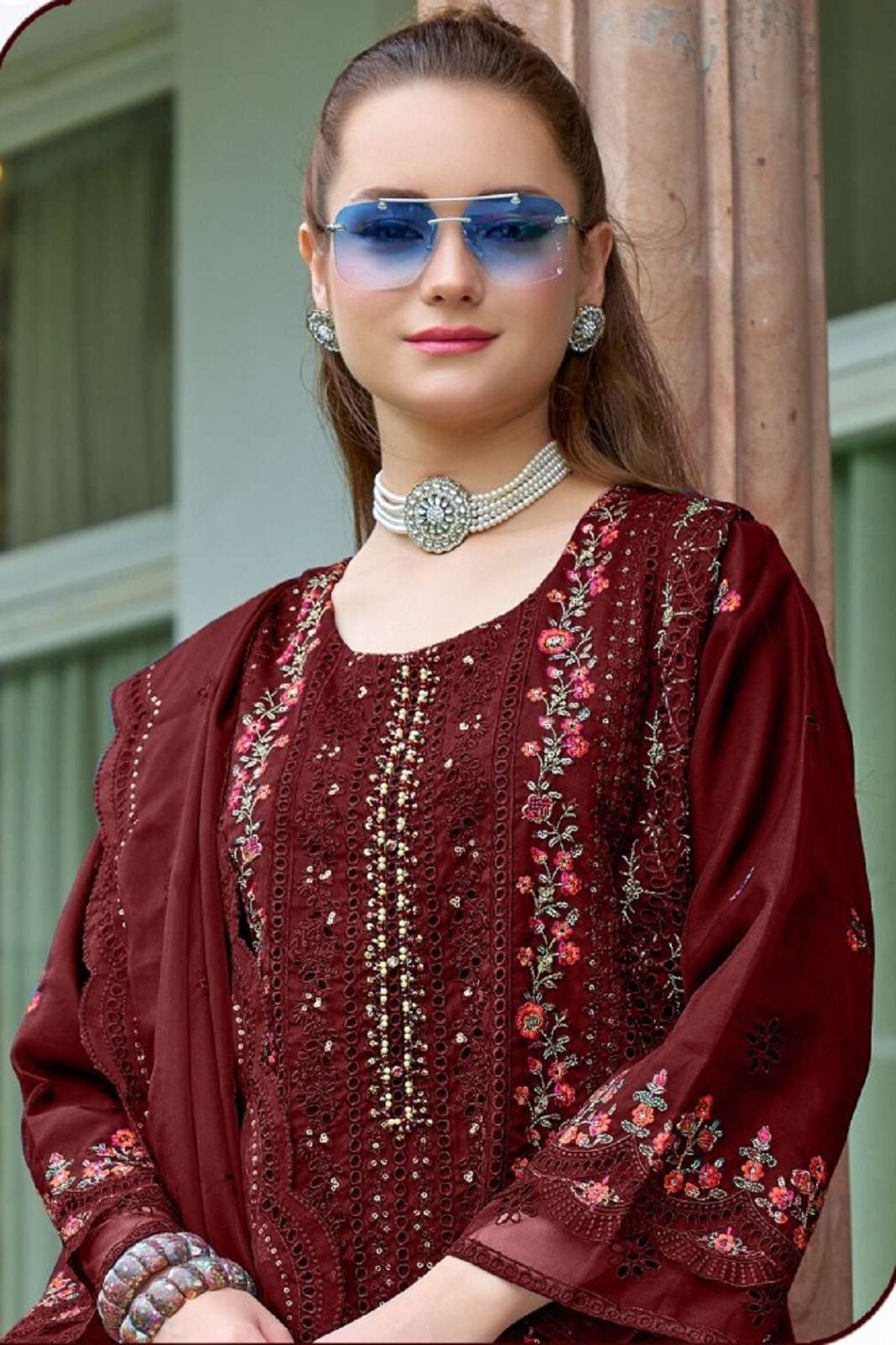 FEPIC ROSEMEEN 1967 EMBROIDERY WORKED SUITS