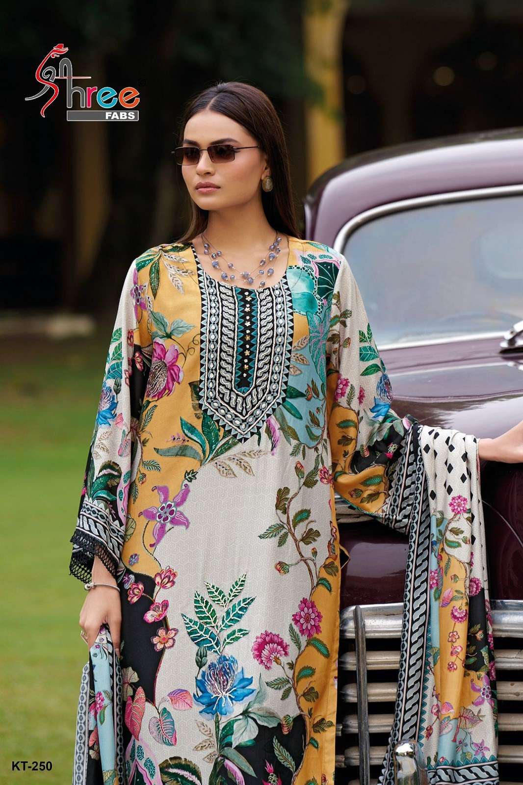 SHREE FABKT 250 VISCOSE MUSLINE HAND WORKED SUITS