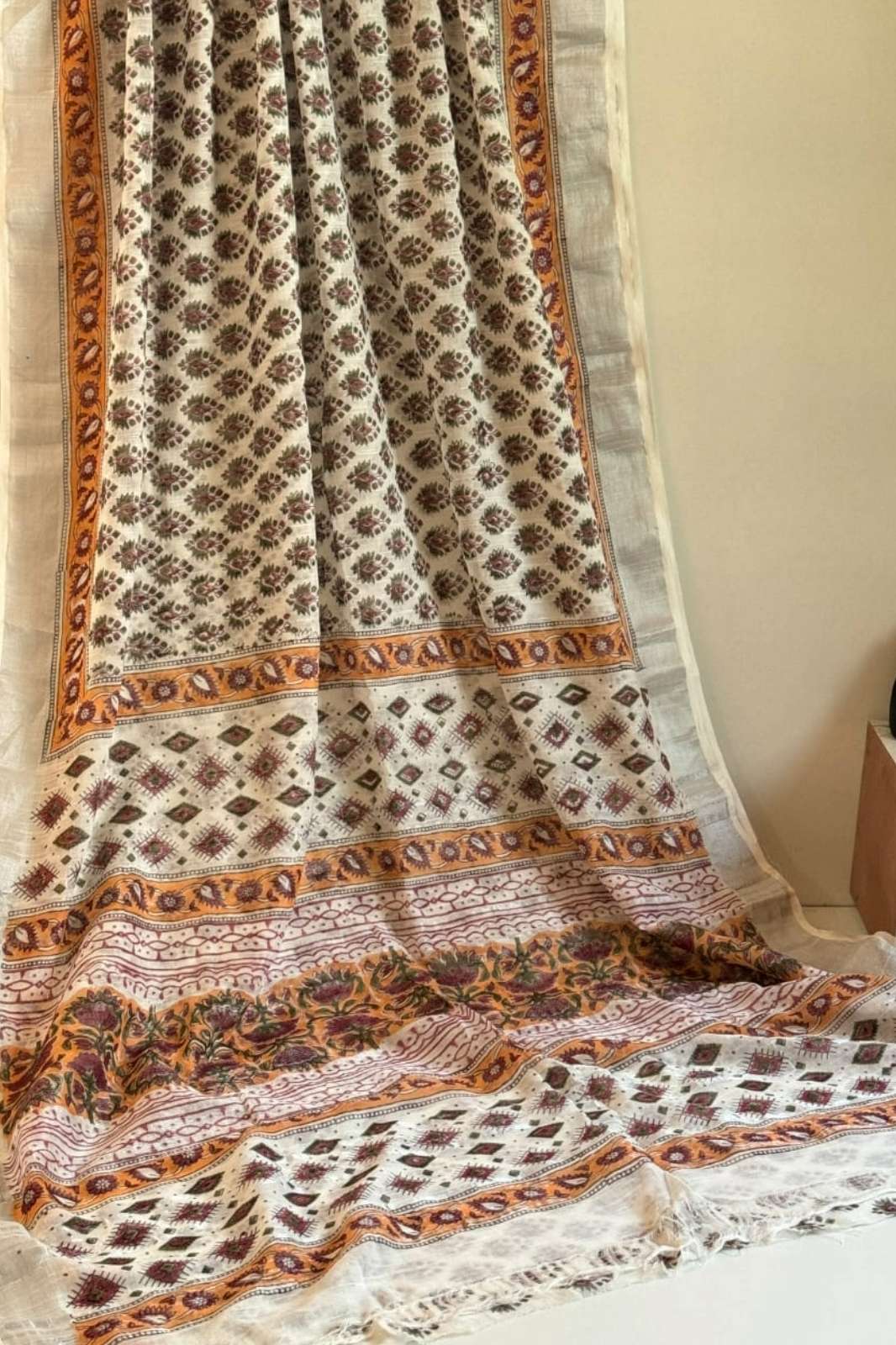 Shri Balaji Emporium RF13583 Hand Block Printed Linen Saree