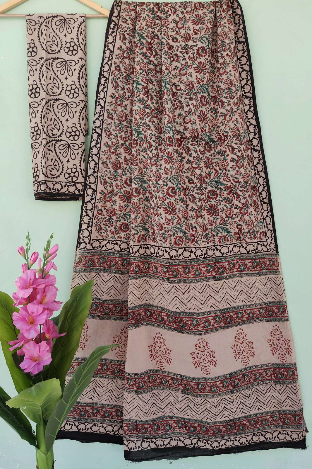 Shri Balaji Emporium RF13591 Traditional Mulmul Hand Block Printed Cotton Saree