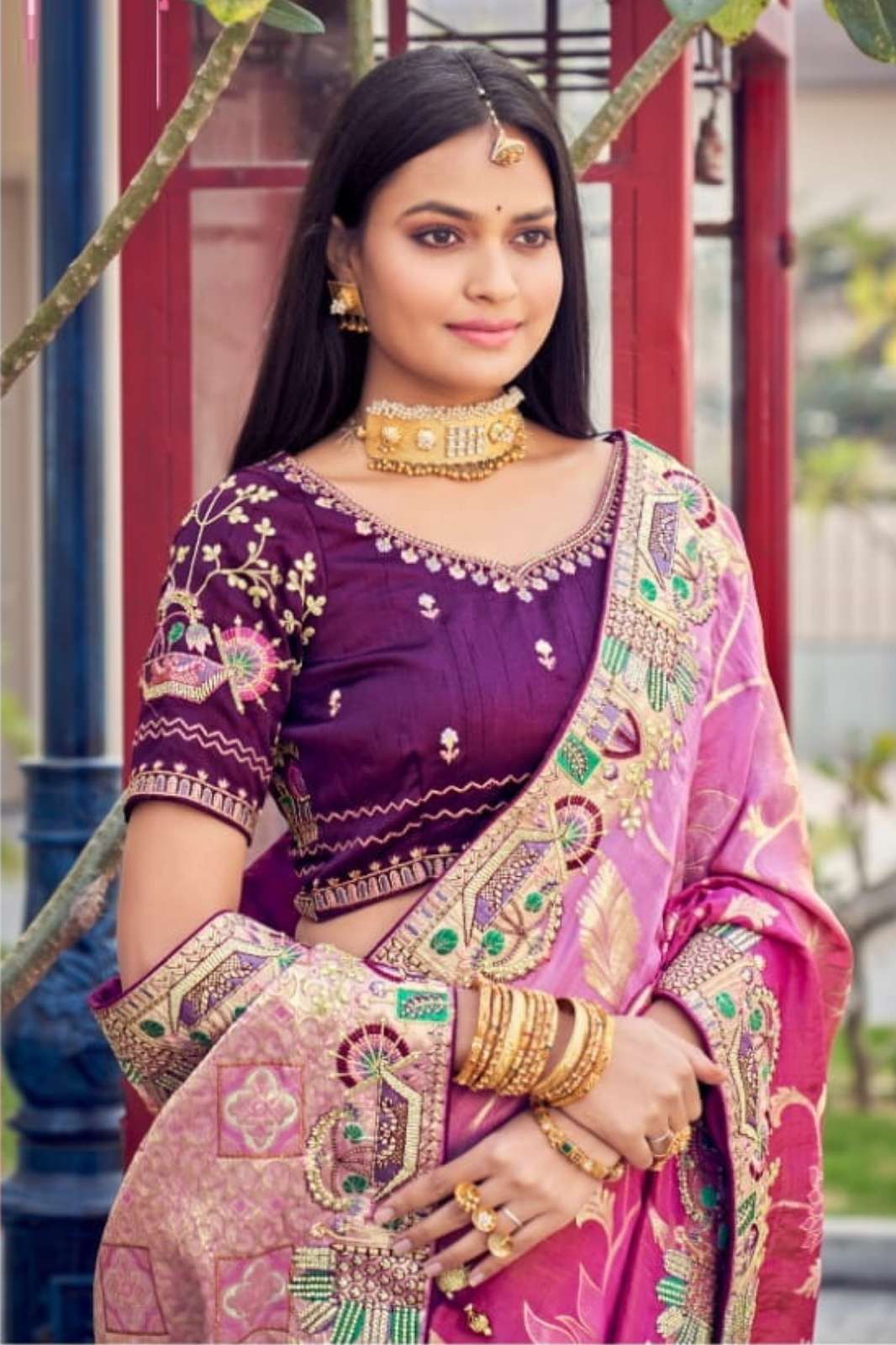 Desiluk 14533 Indian Women Designer Silk Heavy Saree with Zari Work 