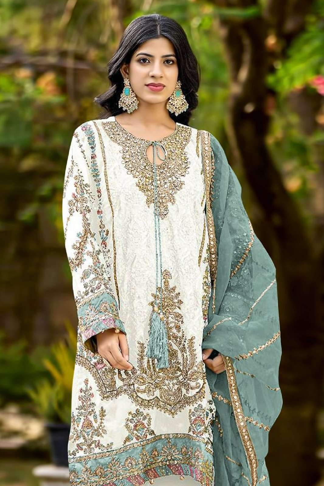 IZNIK FAB 250 ABCD CAMBRIC EMBROIDERED SUITS