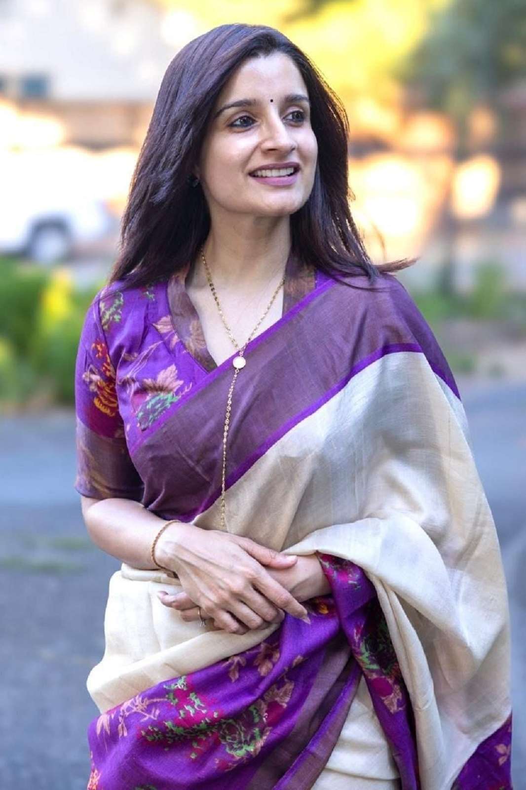 MANGALYA MG477 PLAIN LINEN DIGITALLY PRINTED SAREES