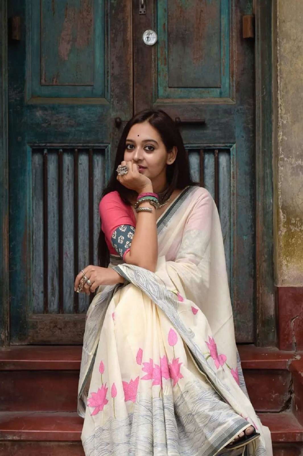 MANGALYA MG558 PLAIN LINEN DIGITALLY PRINTED SAREES
