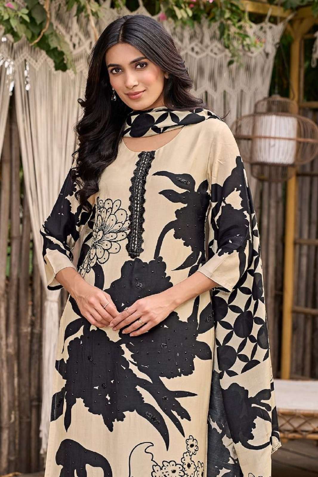 SHREE FAB KT 134 VISCOSE MULSINE DIGITAL PRINTED SUITS