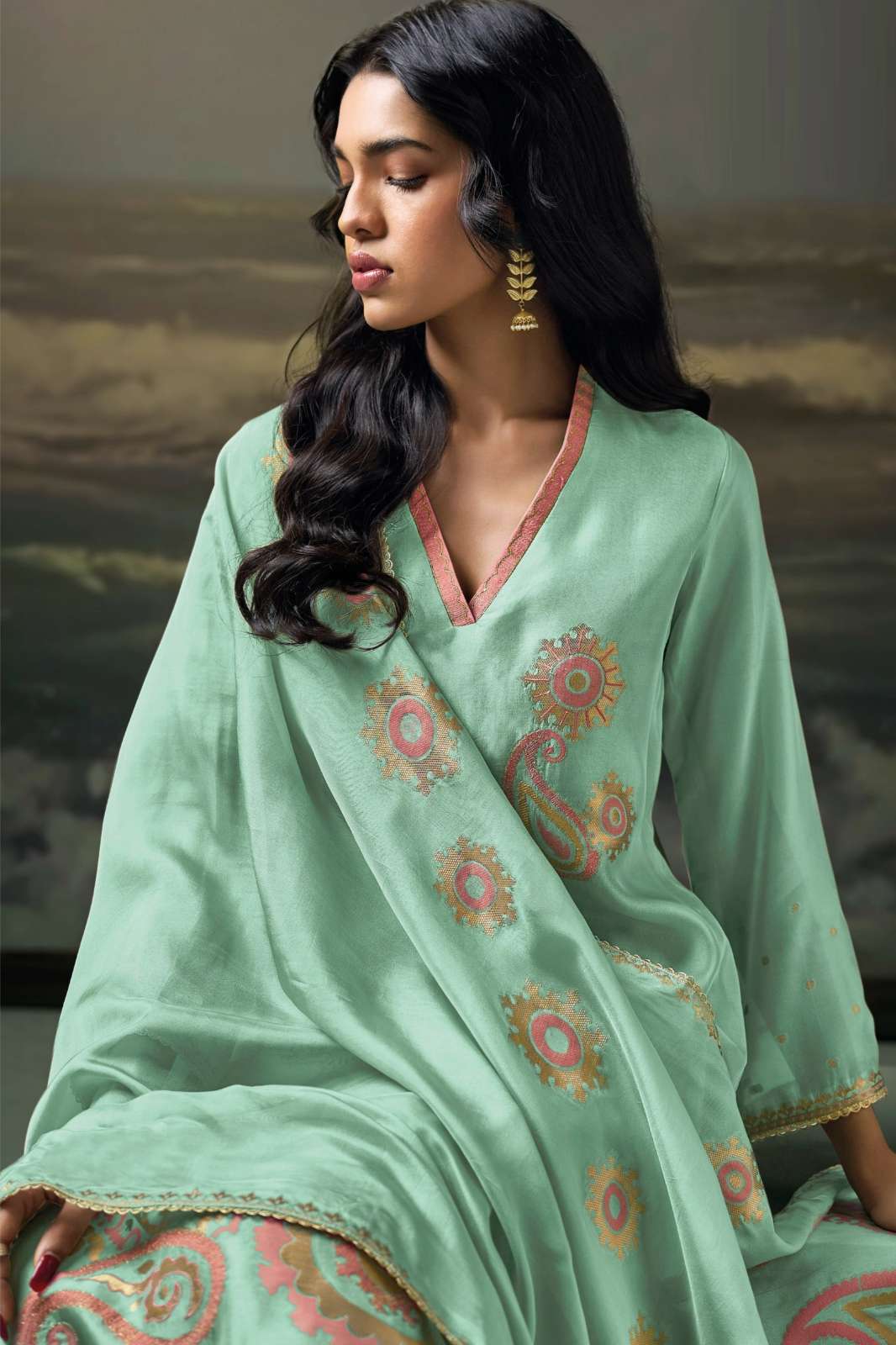 SHRI BALAJI EMPORIUM VEDS S3690 PREMIUM PURE VISCOSE WOVEN SILK JACQUARD SUIT
