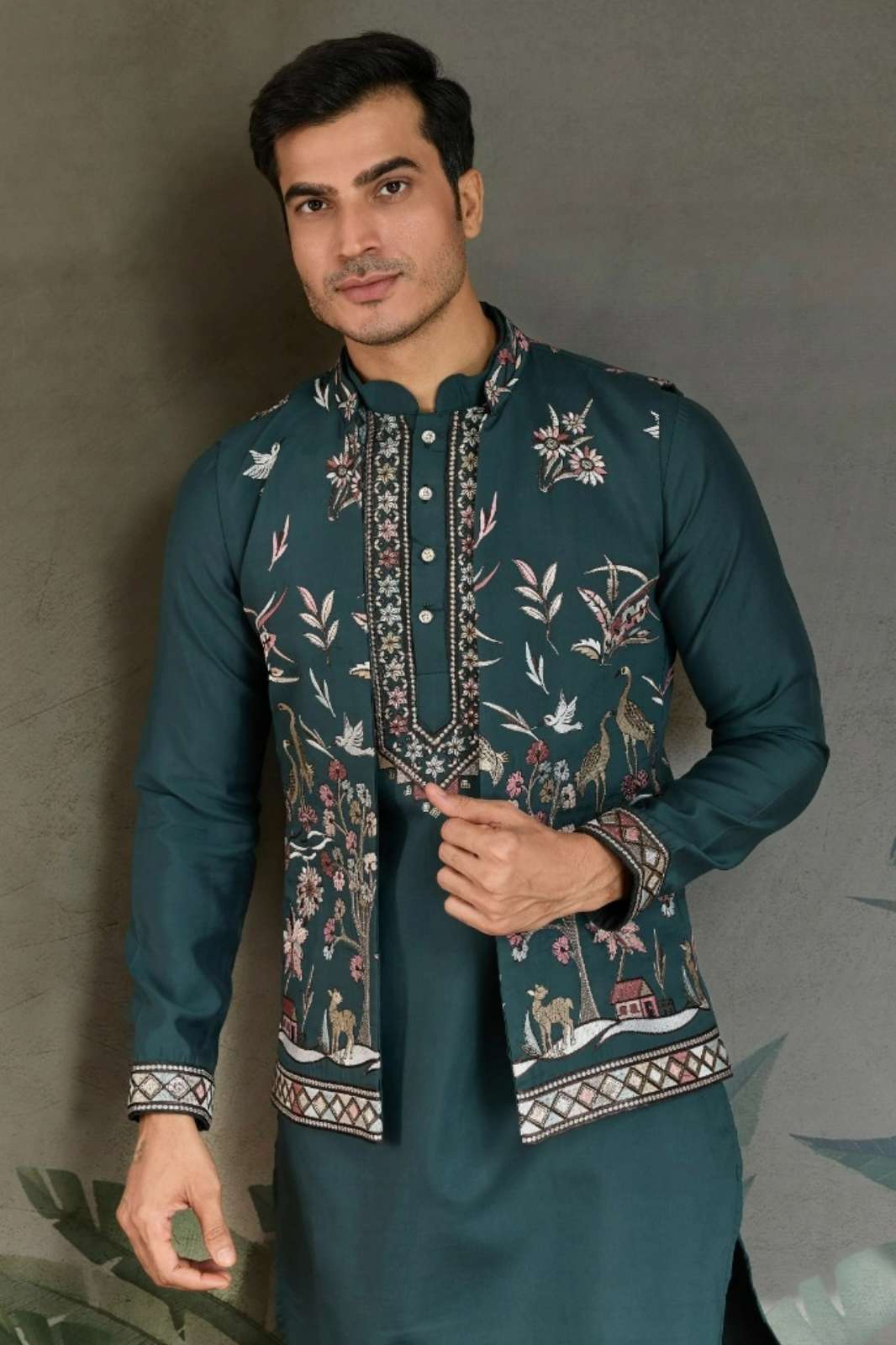 SHUBHVASTRA RAJWADA ATTIRE 4 VISCOSE SILK SEQUENCE WORK MENS JACKET KURTA