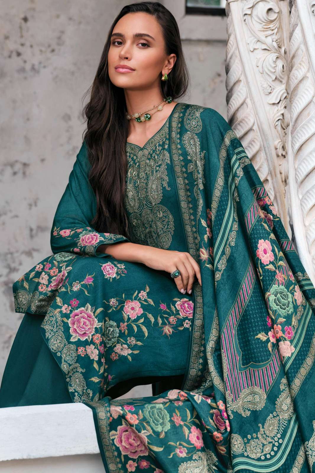 VARSHAA MEHERBAAN VISCOSE MUSLIN DIGITALLY PRINTED SUIT 