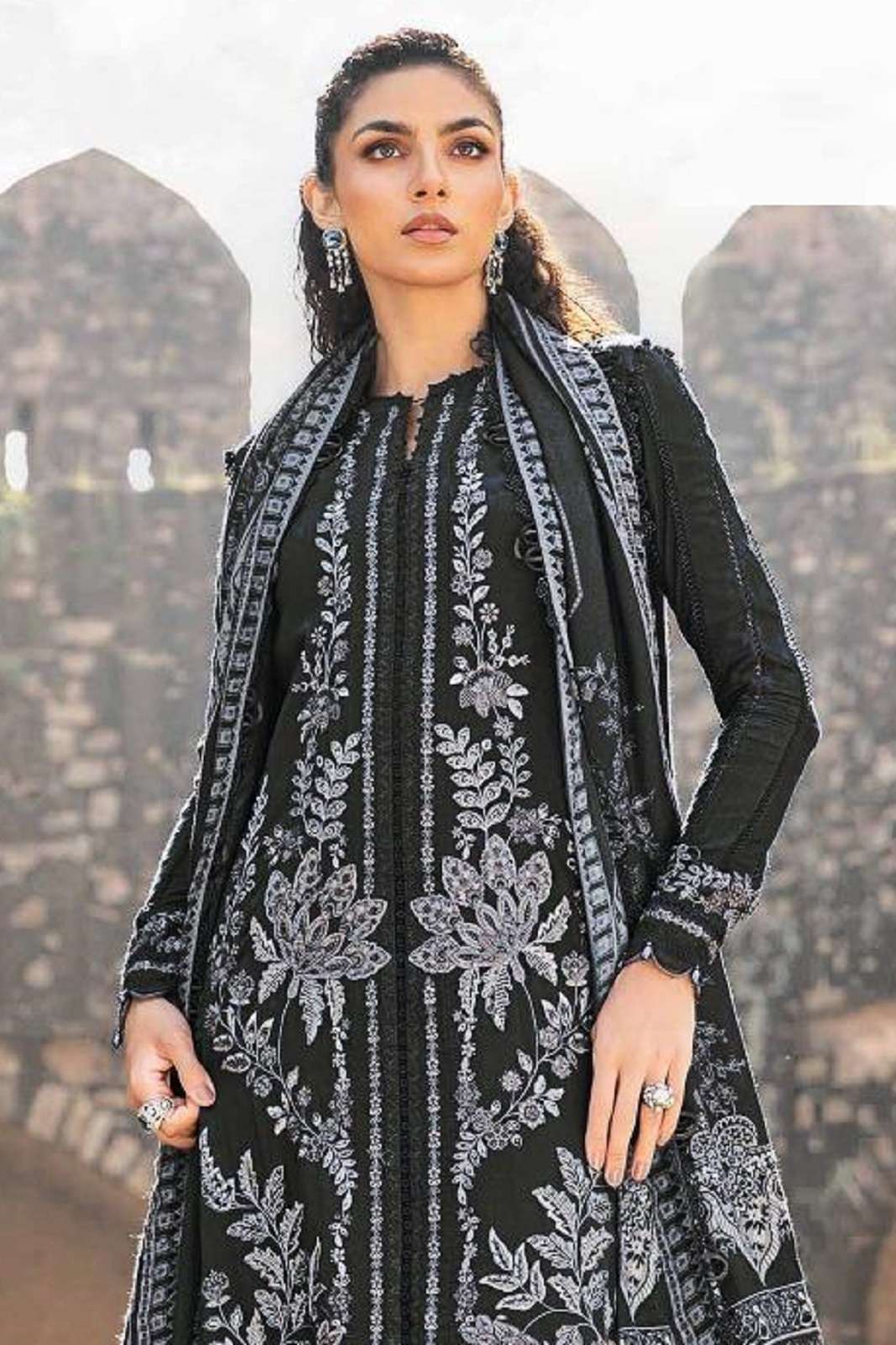 HOOR TEX H 376 HEAVY RAYON EMBROIDERED SUITS