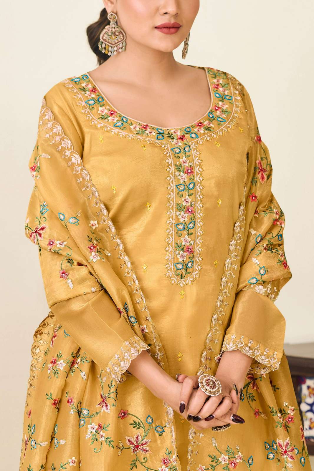 RADHA TRENDZ MASTANI HEAVY PREMIUM GOLD CRUSH SILK SUIT