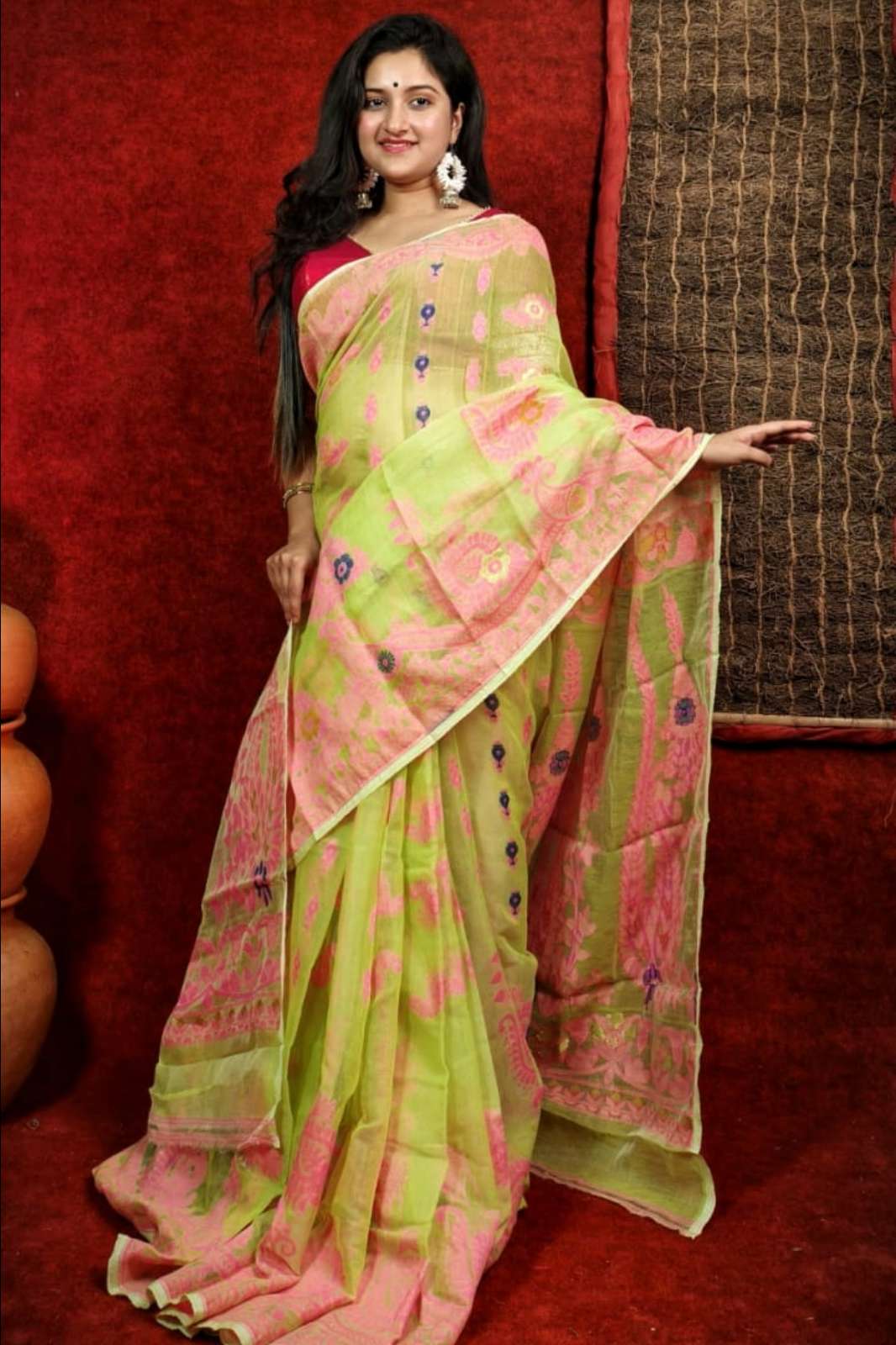 Shri Balaji Emporium B909w Beautiful Dhakai Jamdani Saree