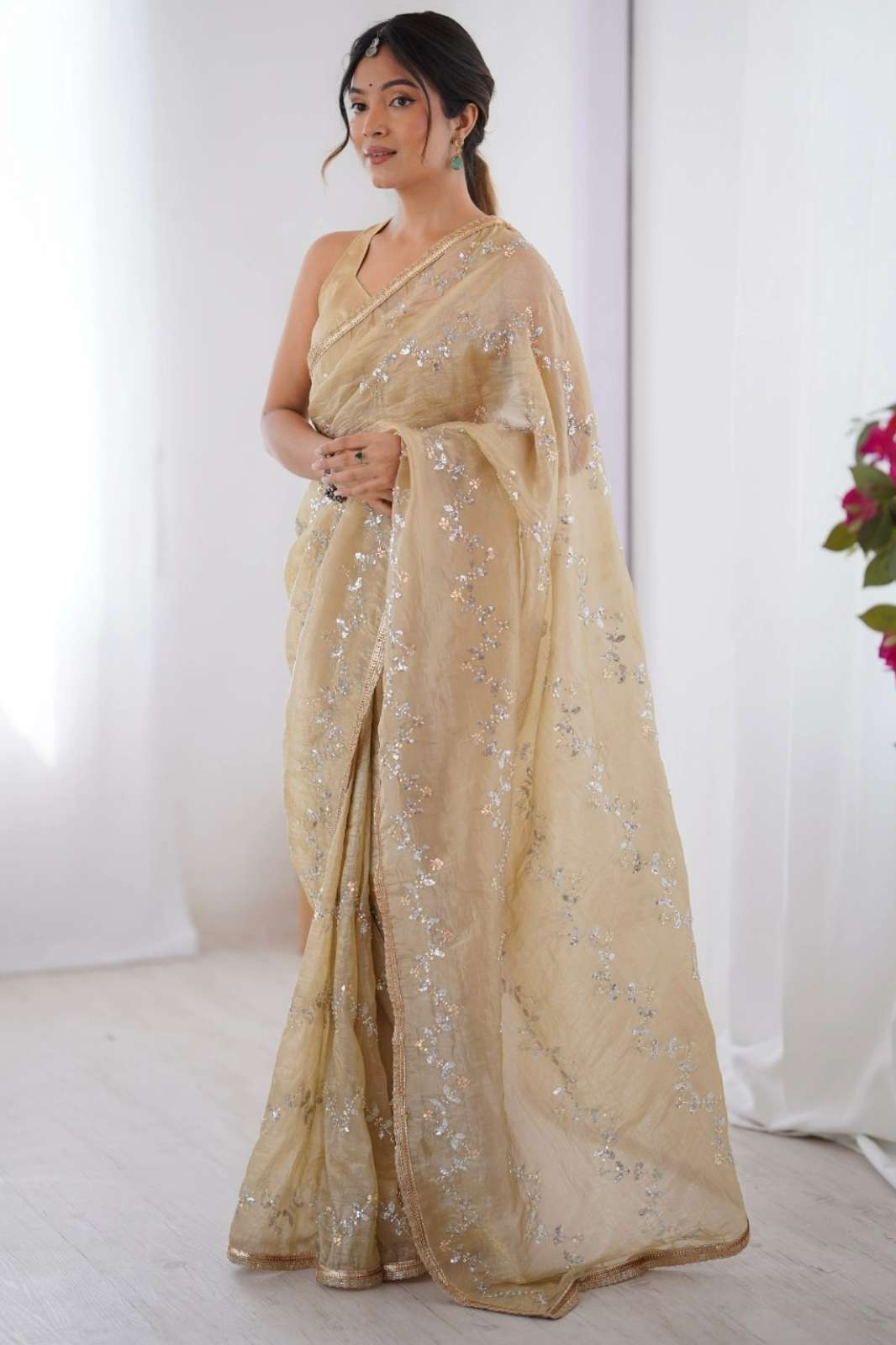 Shri Balaji Emporium GALAXY Heavy Smooth Gold Crush Saree