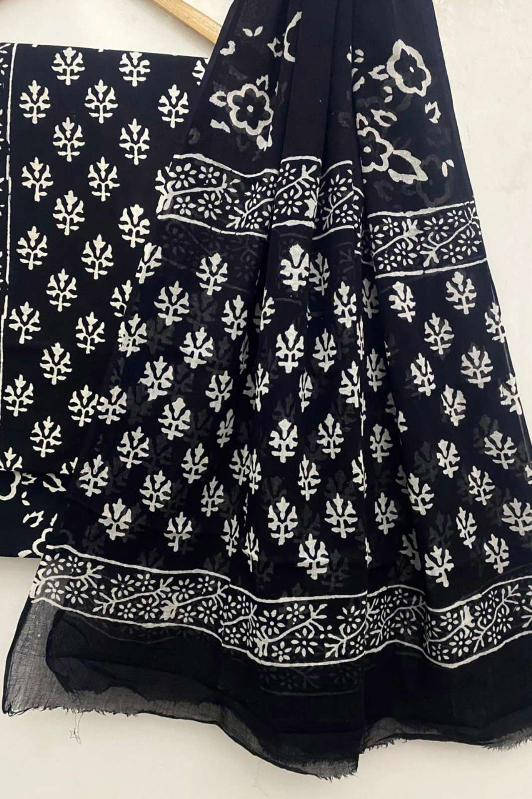 Shri Balaji Emporium RF14592 Bagru Hand Block Printed Pure Cotton Suits
