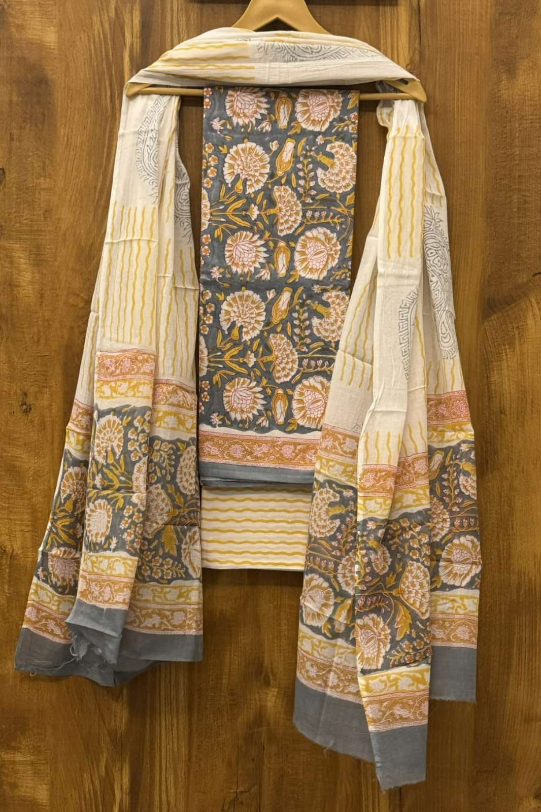 Shri Balaji Emporium RF14764 Bagru Hand Block Printed Pure Cotton Suits
