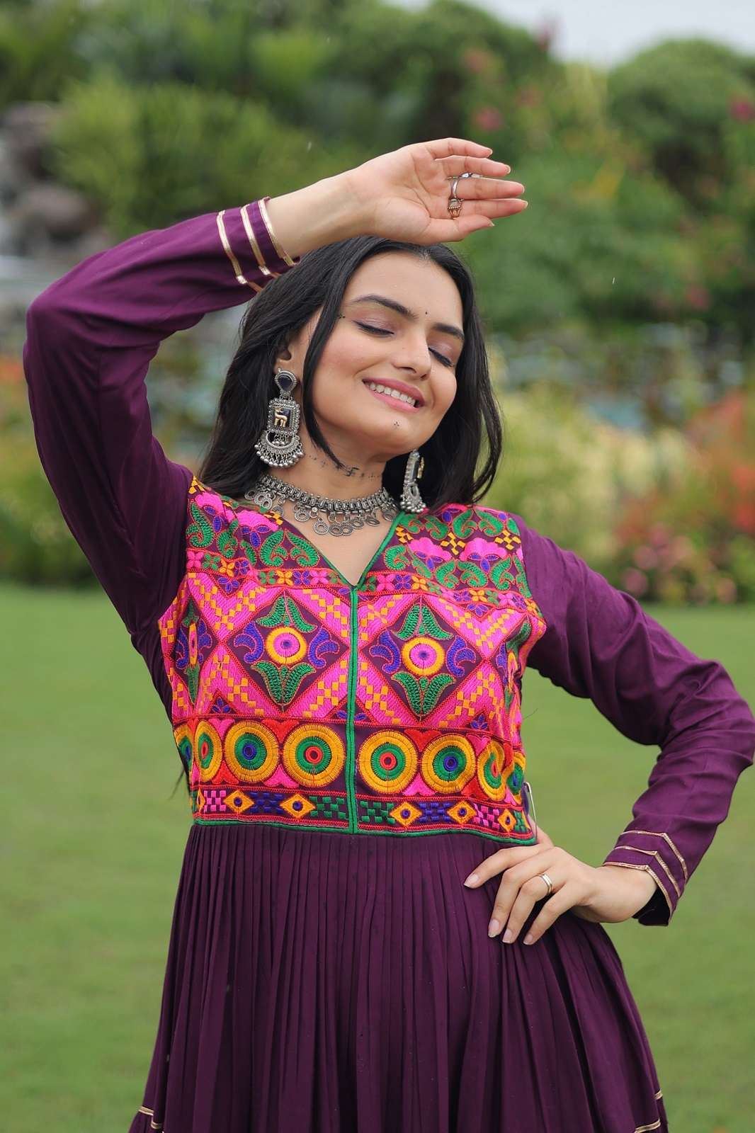 SHRI BALAJI LW 9260 14 KG RAYON READY TO WEAR GOWNS