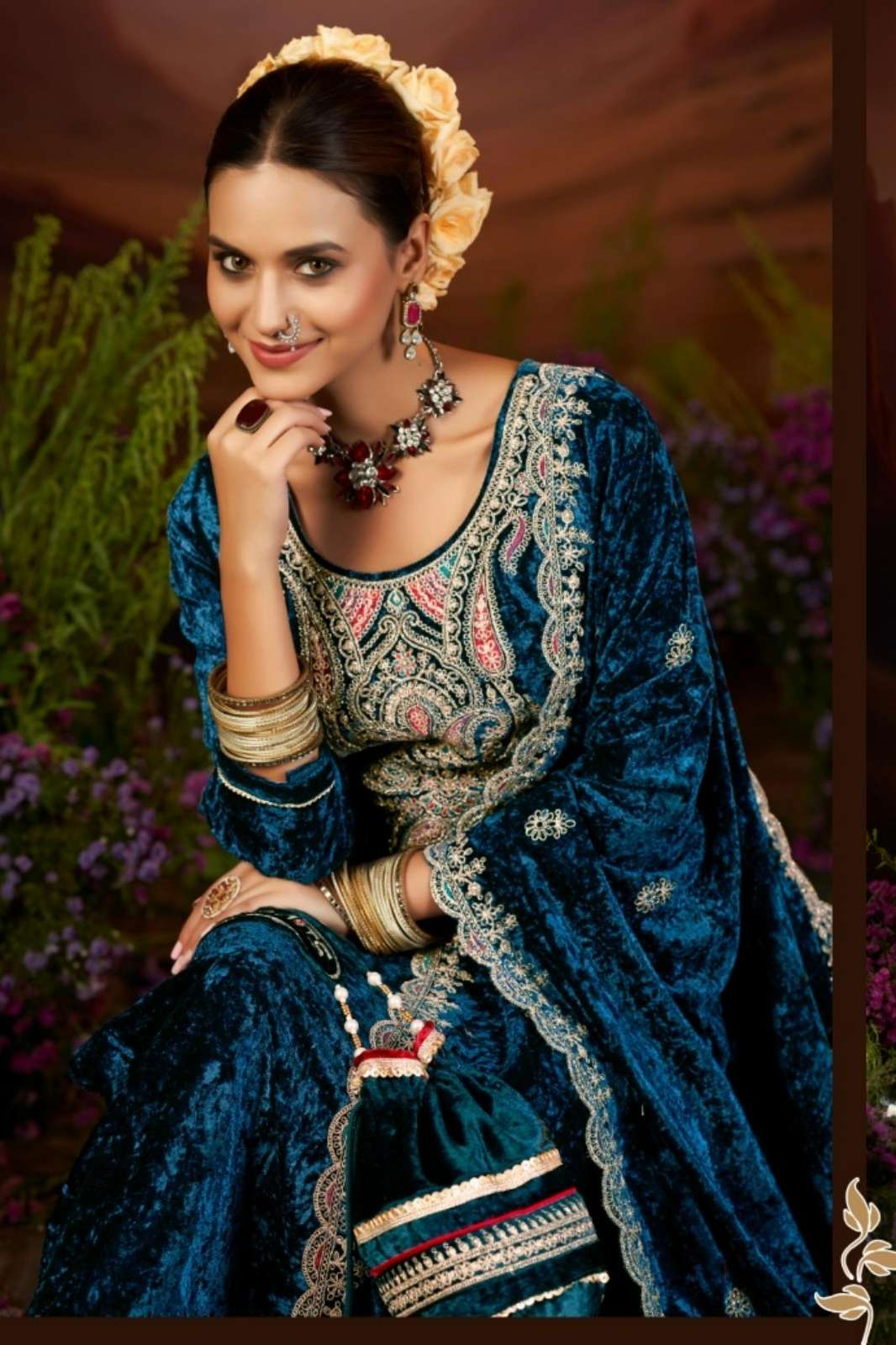 Fourdots CLEMENCE Semi Makhmal Velvet Suit with Embroidery Work