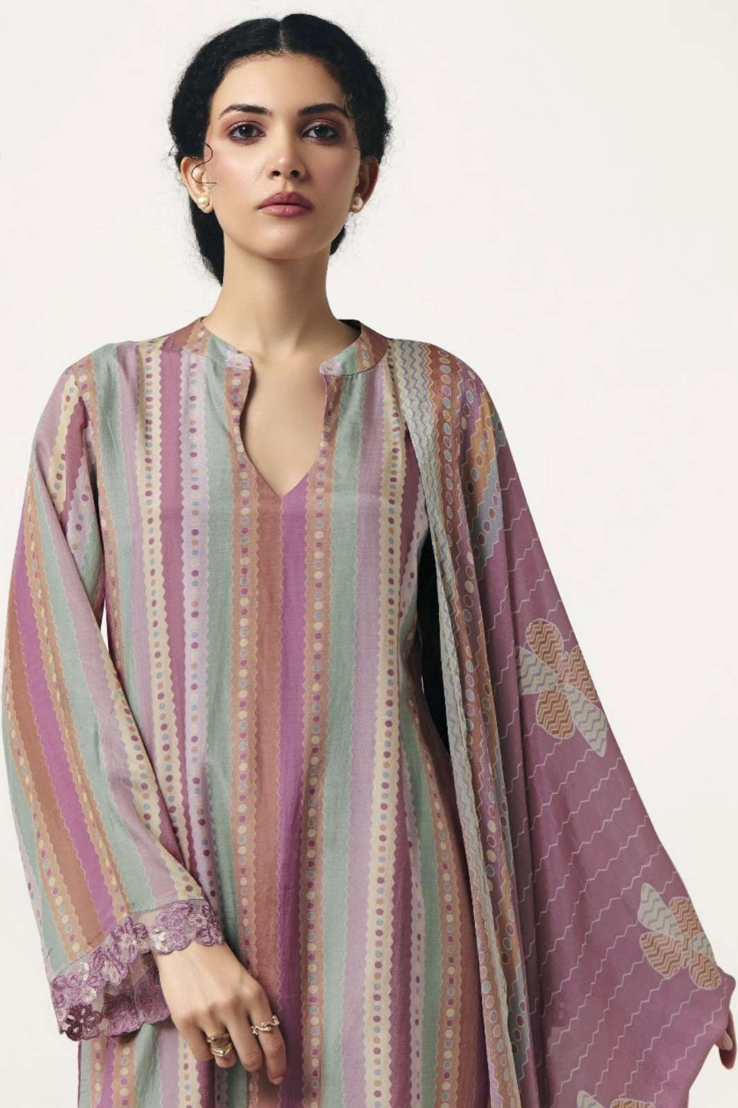 KIMORA SOHNI ZULFEN PURE MUSLIN DIGITAL PRINTED SUIT WITH EMBROIDERY