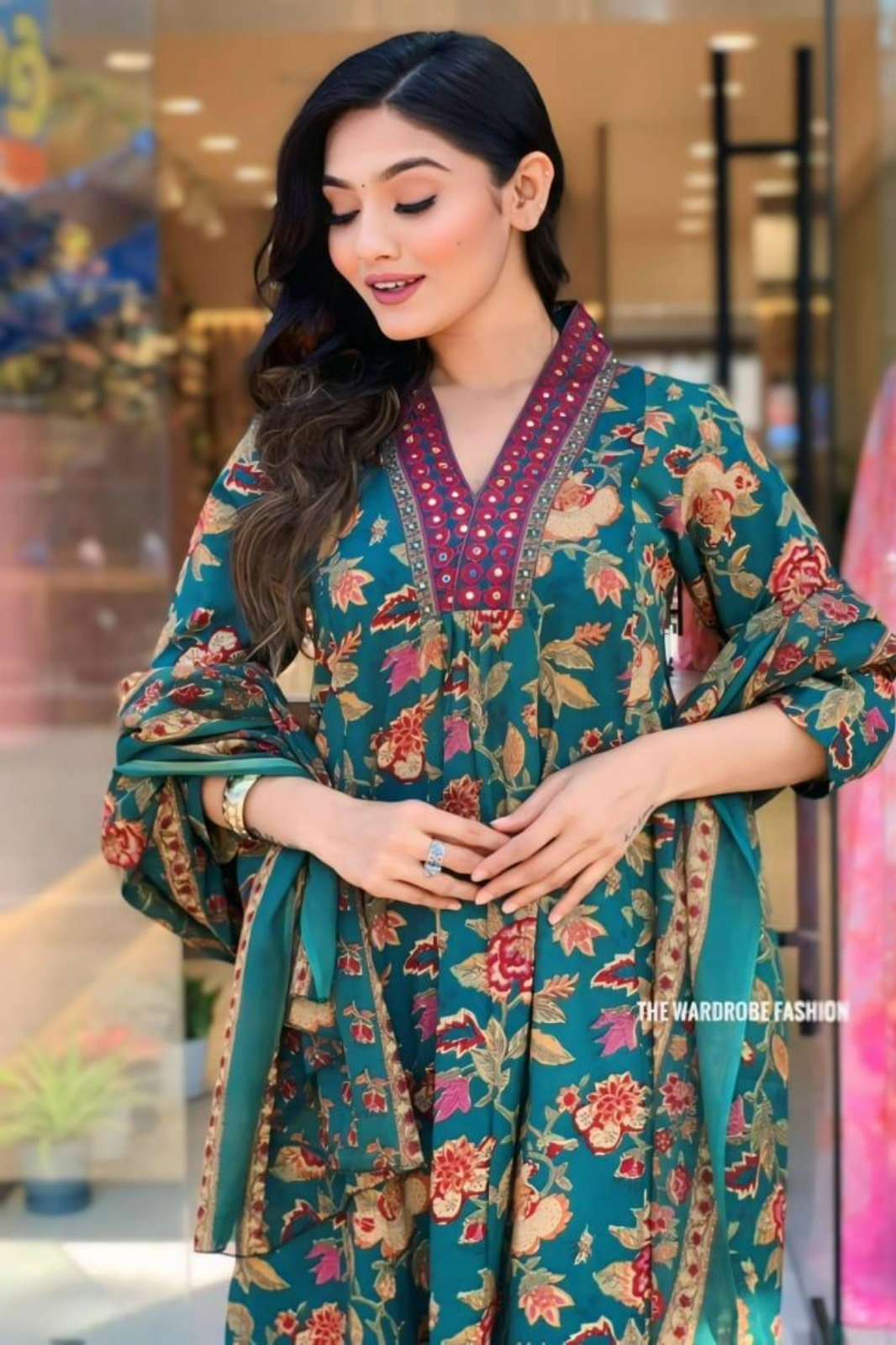 Shri Balaji Emporium DIF 078 Flower Printed Cotton Kurti Set