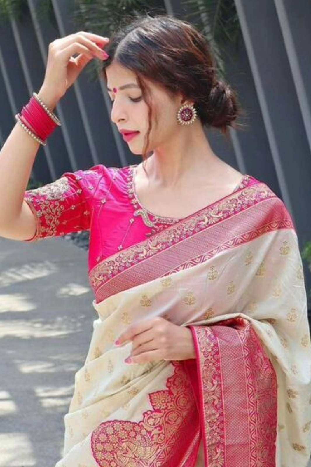 Shri Balaji Emporium KT 111 Banarasi Soft Silk Saree